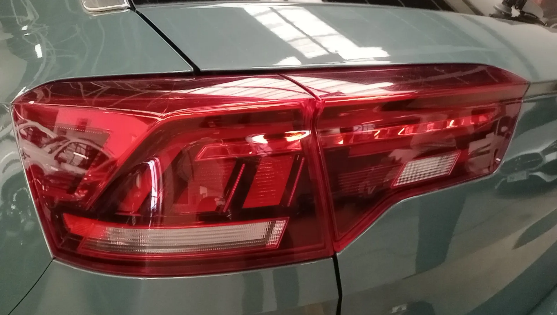 Volkswagen T-Roc "más" 1.5 TSI DSG - foto 25