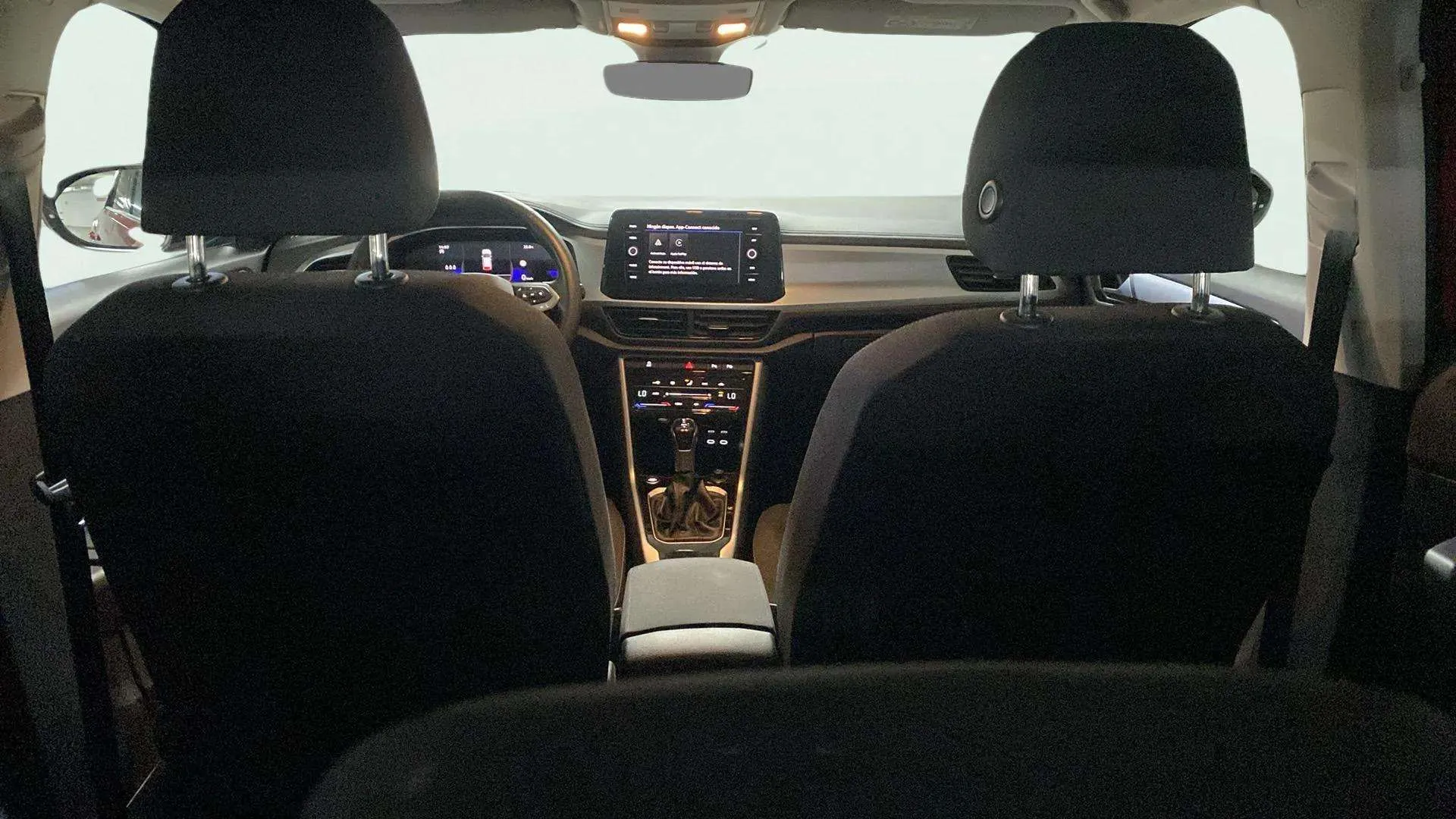 Volkswagen T-Roc "más" 1.5 TSI DSG - foto 29