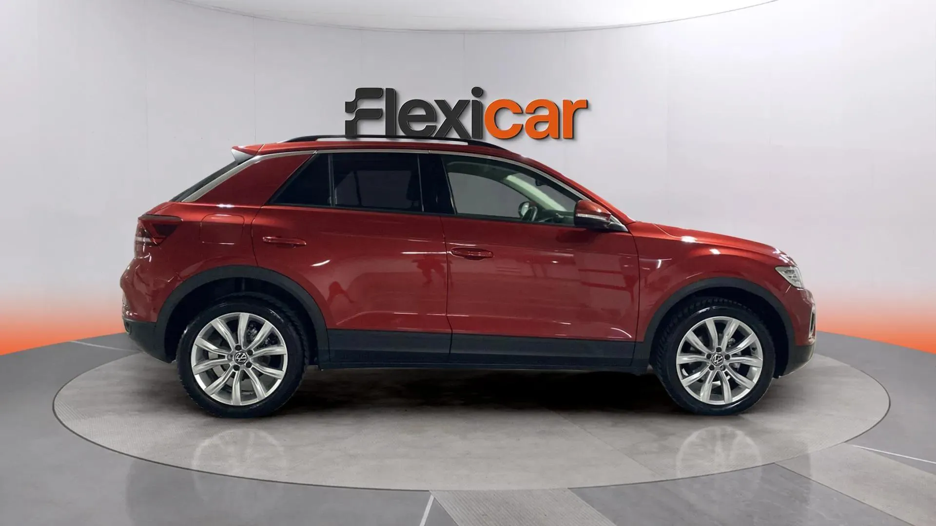 Volkswagen T-Roc "más" 1.5 TSI DSG - foto 8