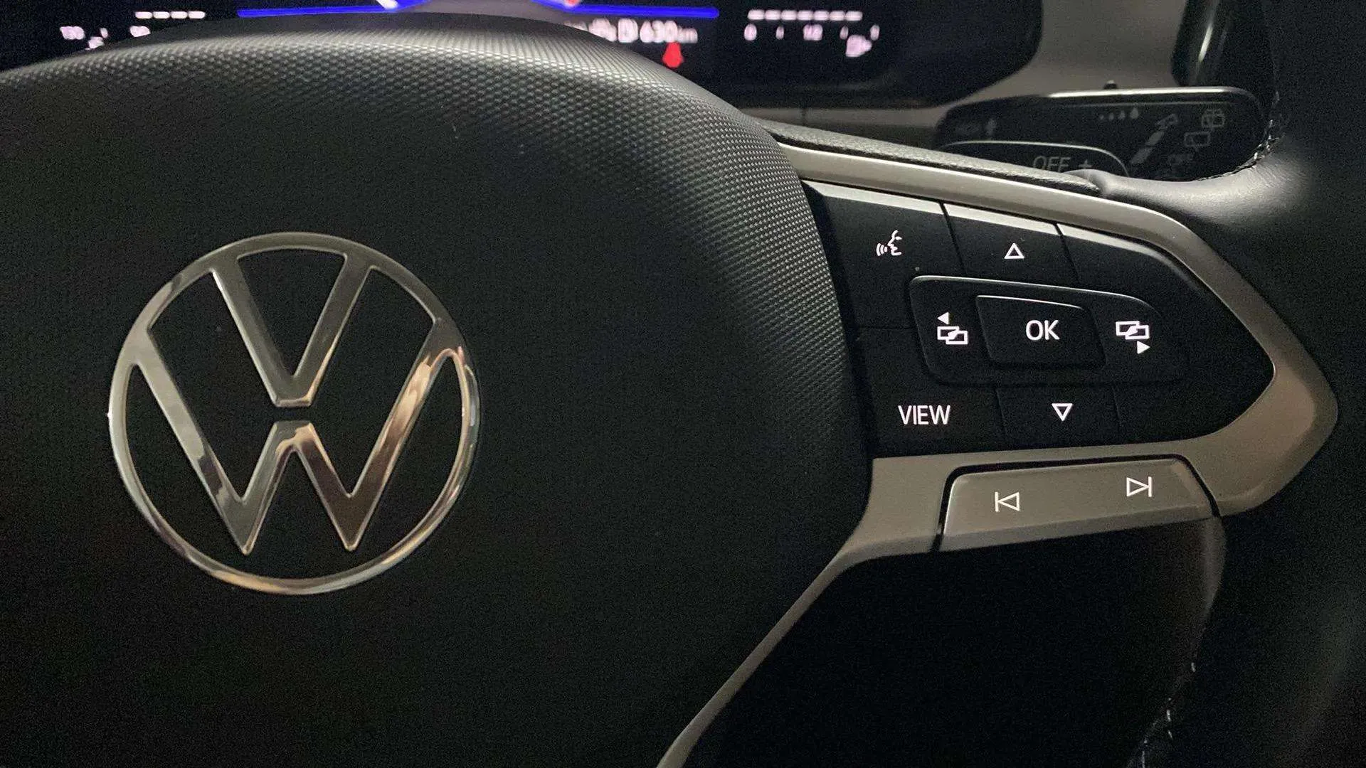 Volkswagen T-Roc "más" 1.5 TSI DSG - foto 13