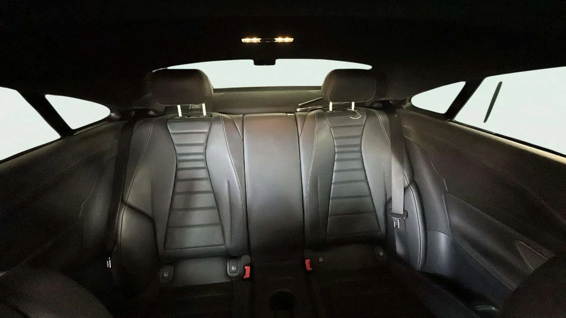 Mercedes-Benz Clase E Coupé E 400 4MATIC - foto 24