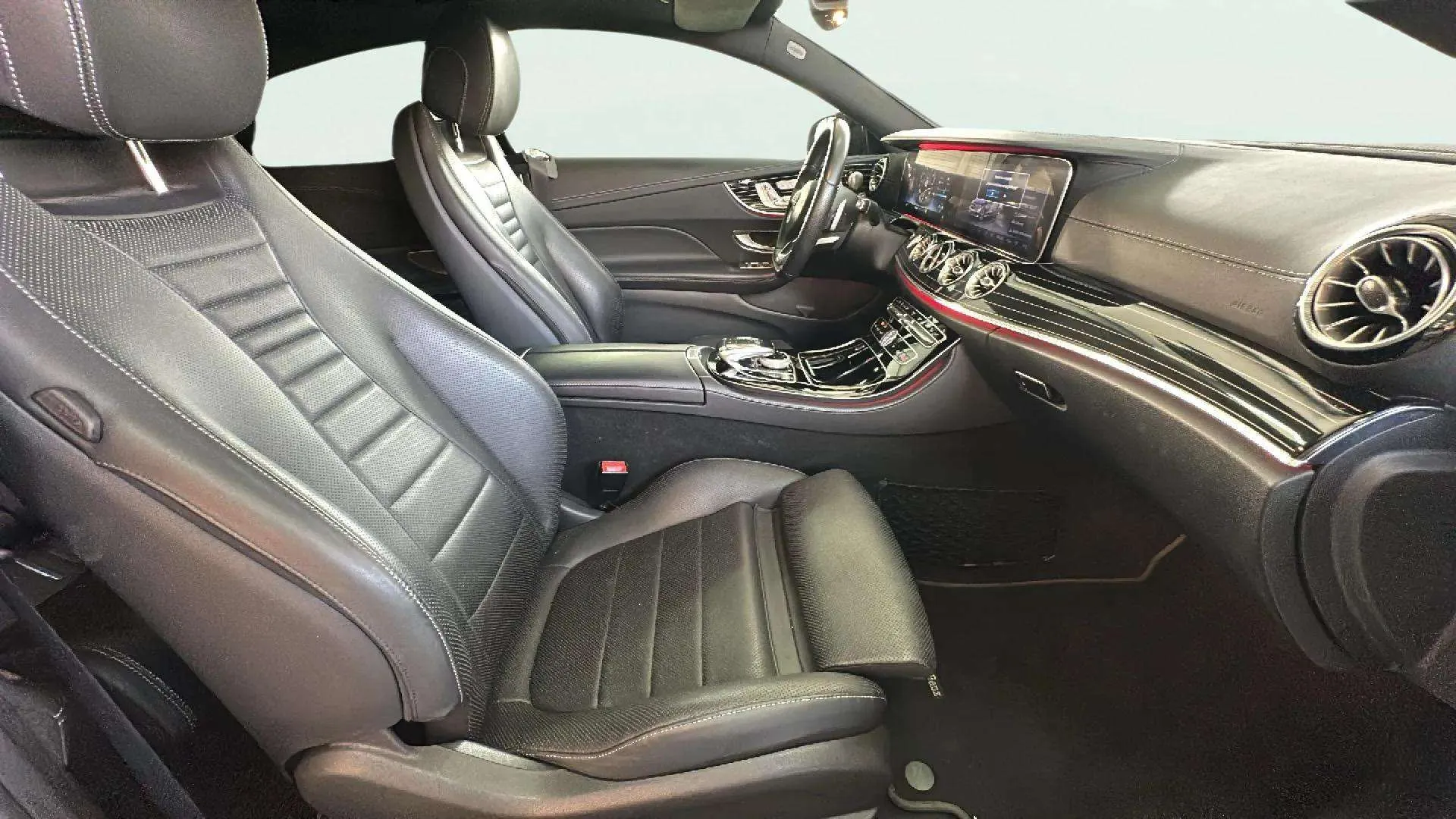 Mercedes-Benz Clase E Coupé E 400 4MATIC - foto 22
