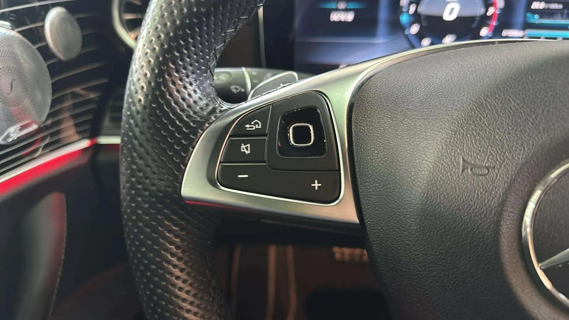 Mercedes-Benz Clase E Coupé E 400 4MATIC - foto 12
