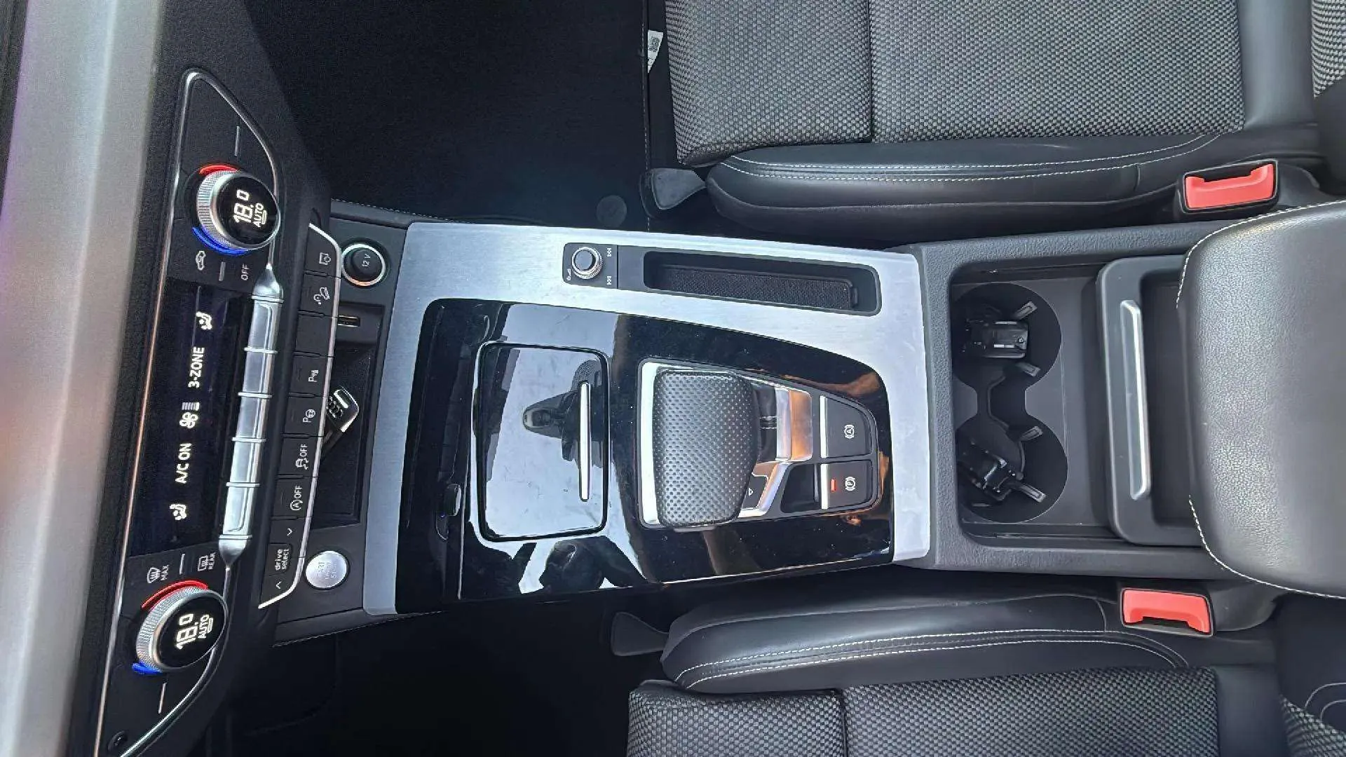 Audi Q5 Black line 40 TDI quattro-ultra - foto 18