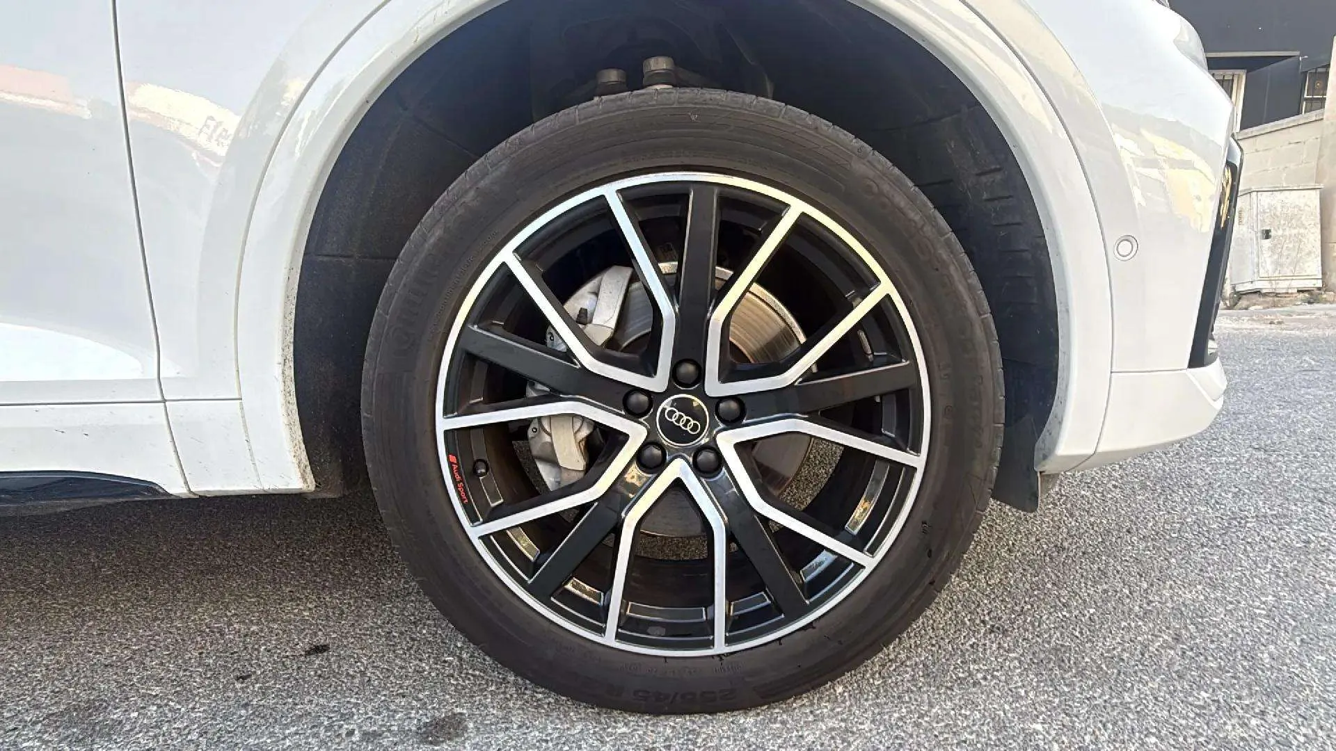 Audi Q5 Black line 40 TDI quattro-ultra - foto 25