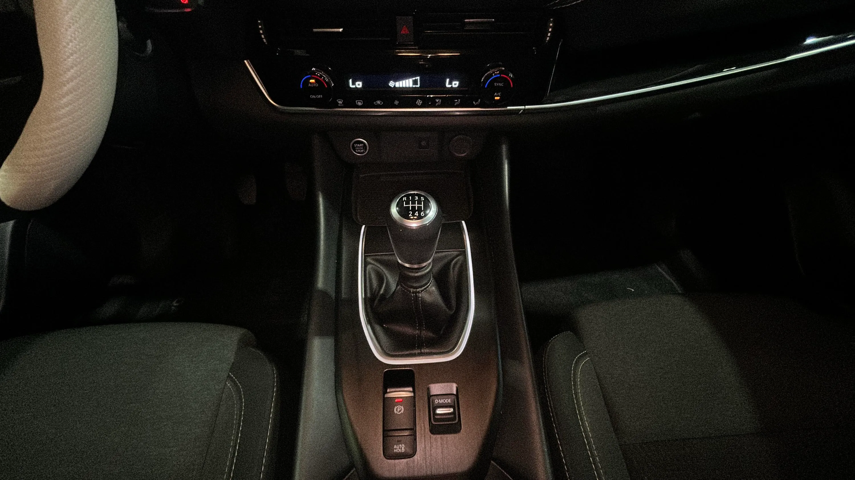 Nissan Qashqai DIG-T N-Connecta - foto 21