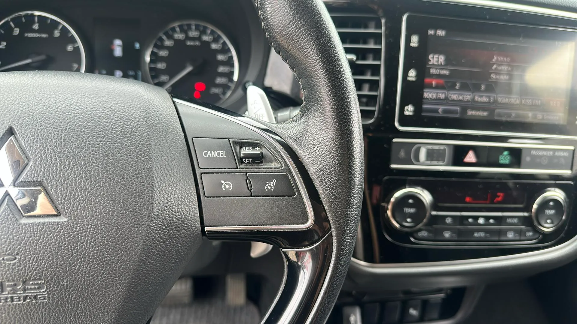 Mitsubishi Outlander 200 MPI Motion CVT 2WD 5 plazas - foto 15