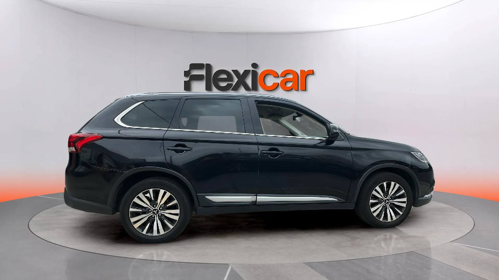Mitsubishi Outlander 200 MPI Motion CVT 2WD 5 plazas - foto 4
