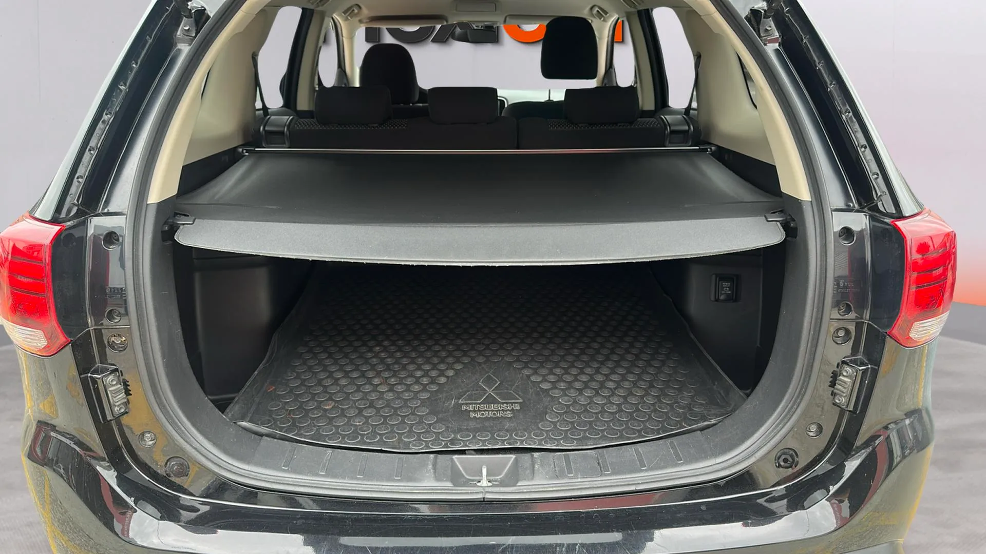 Mitsubishi Outlander 200 MPI Motion CVT 2WD 5 plazas - foto 20
