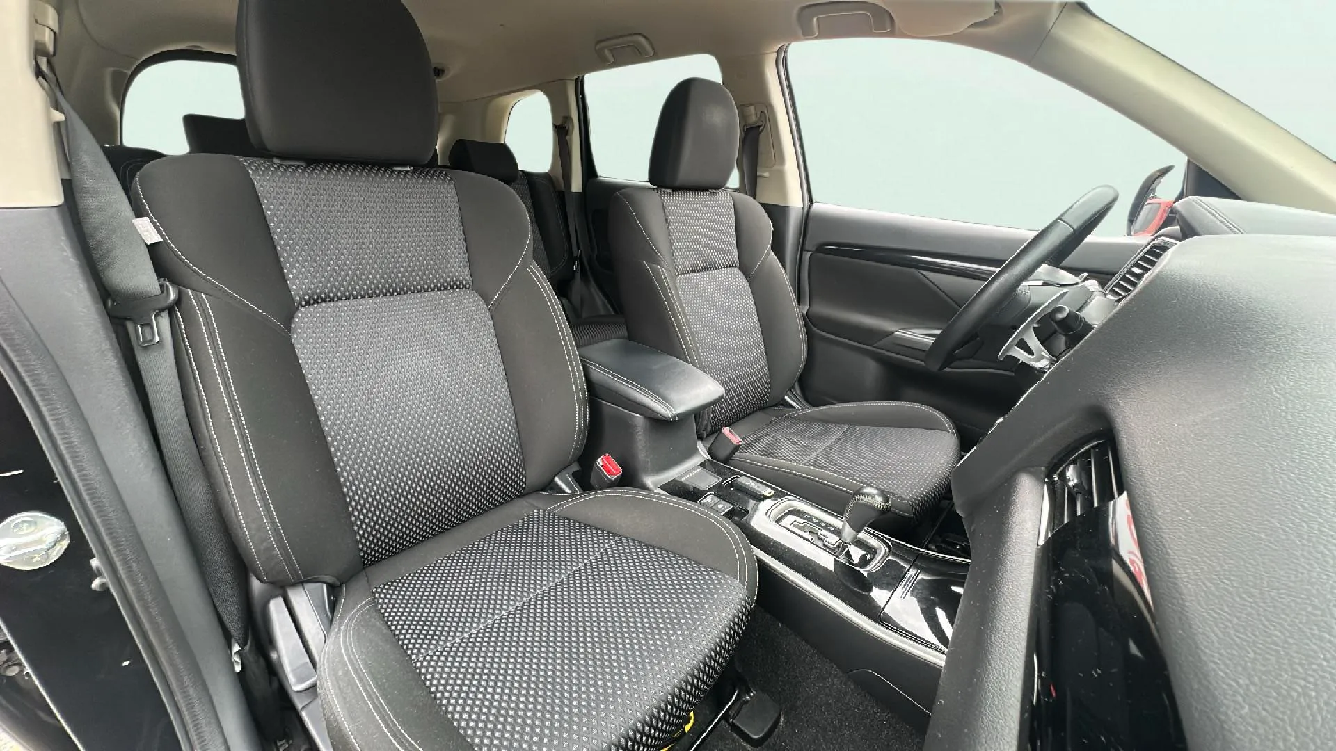 Mitsubishi Outlander 200 MPI Motion CVT 2WD 5 plazas - foto 17
