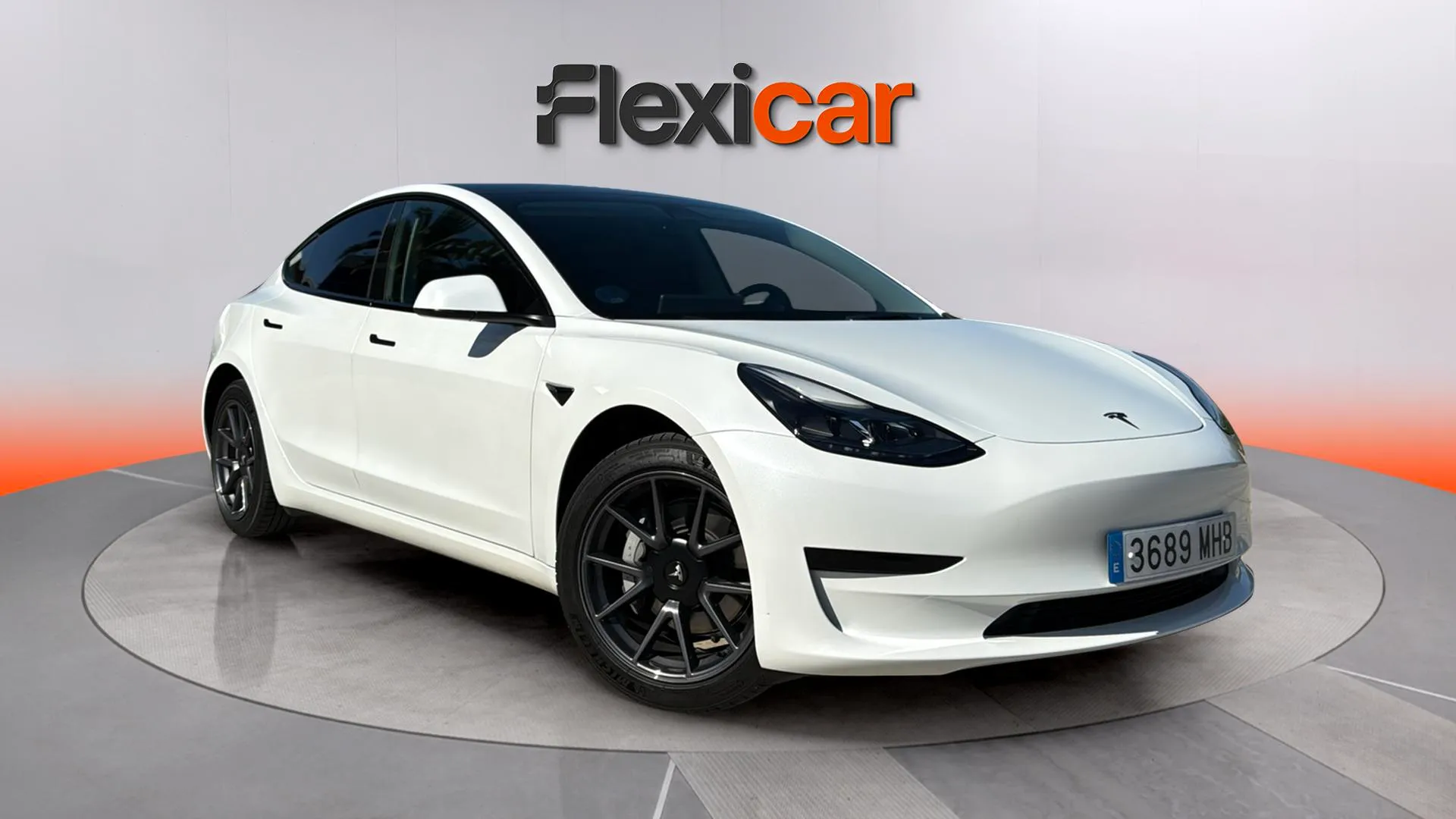 Tesla Model 3 RWD - foto 1