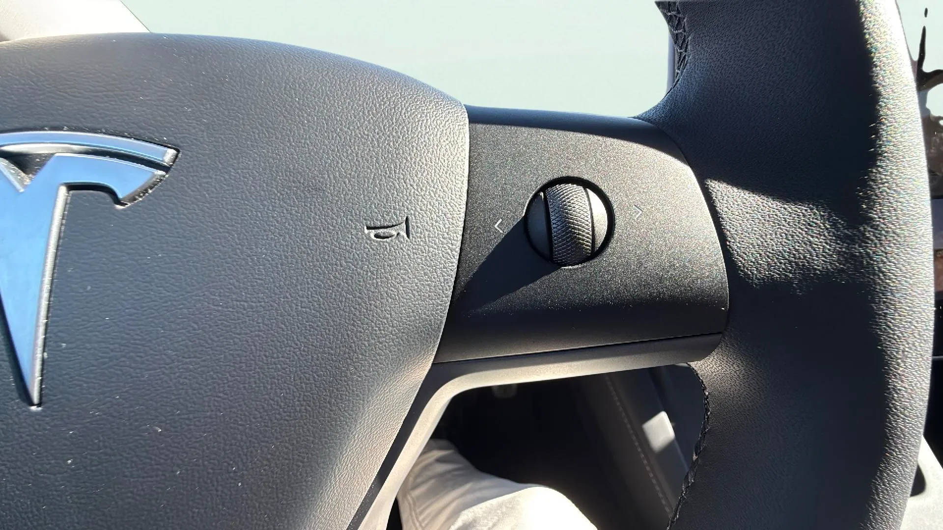Tesla Model 3 RWD - foto 16