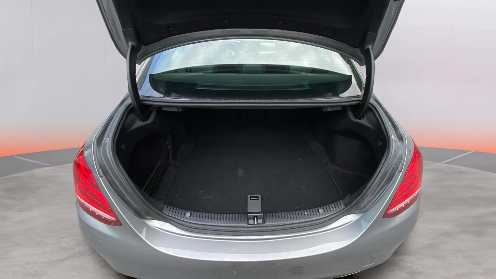 Mercedes-Benz Clase C C 220 d AMG Line - foto 9