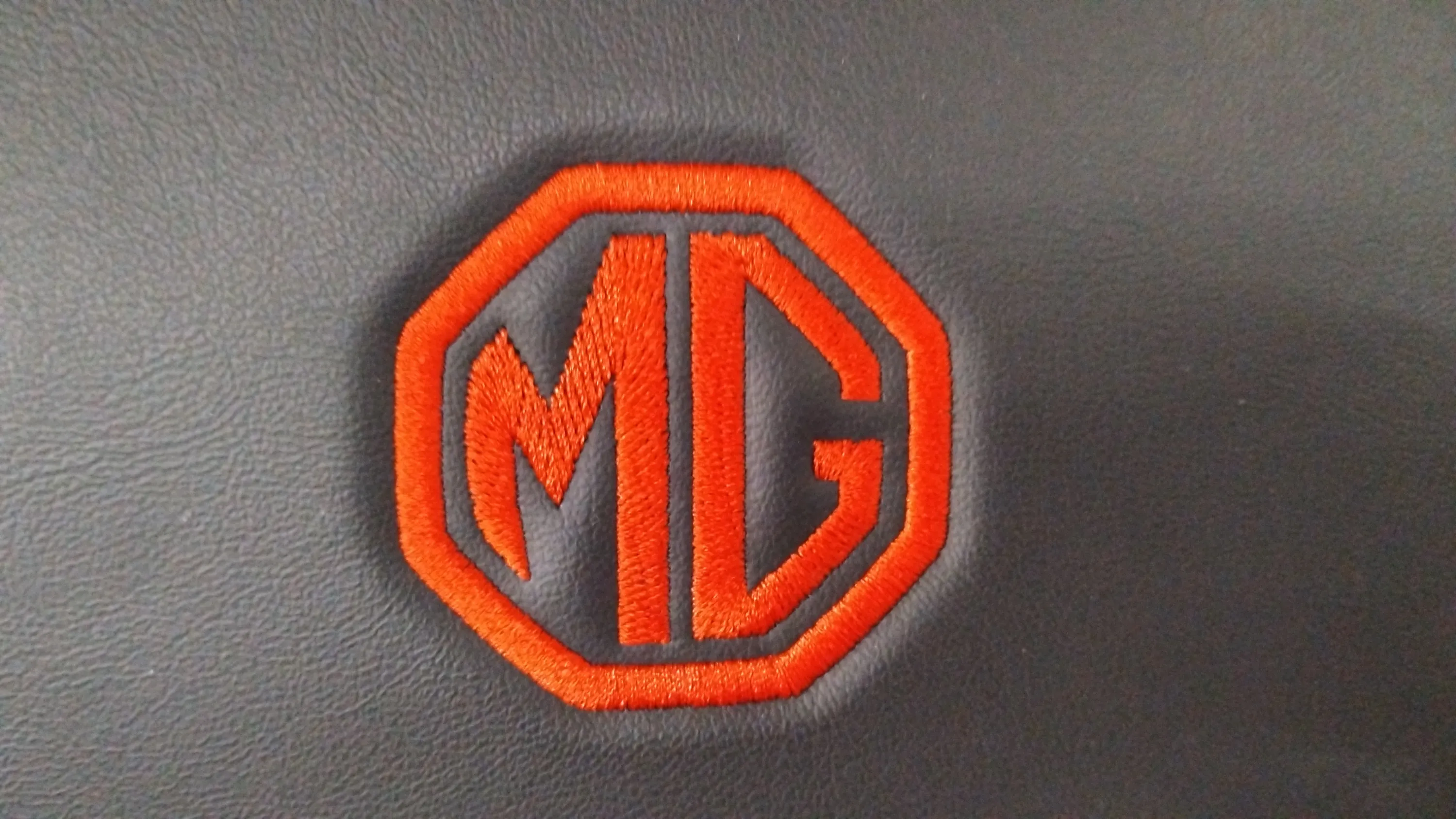 MG ZS 1.5 Luxury - foto 24