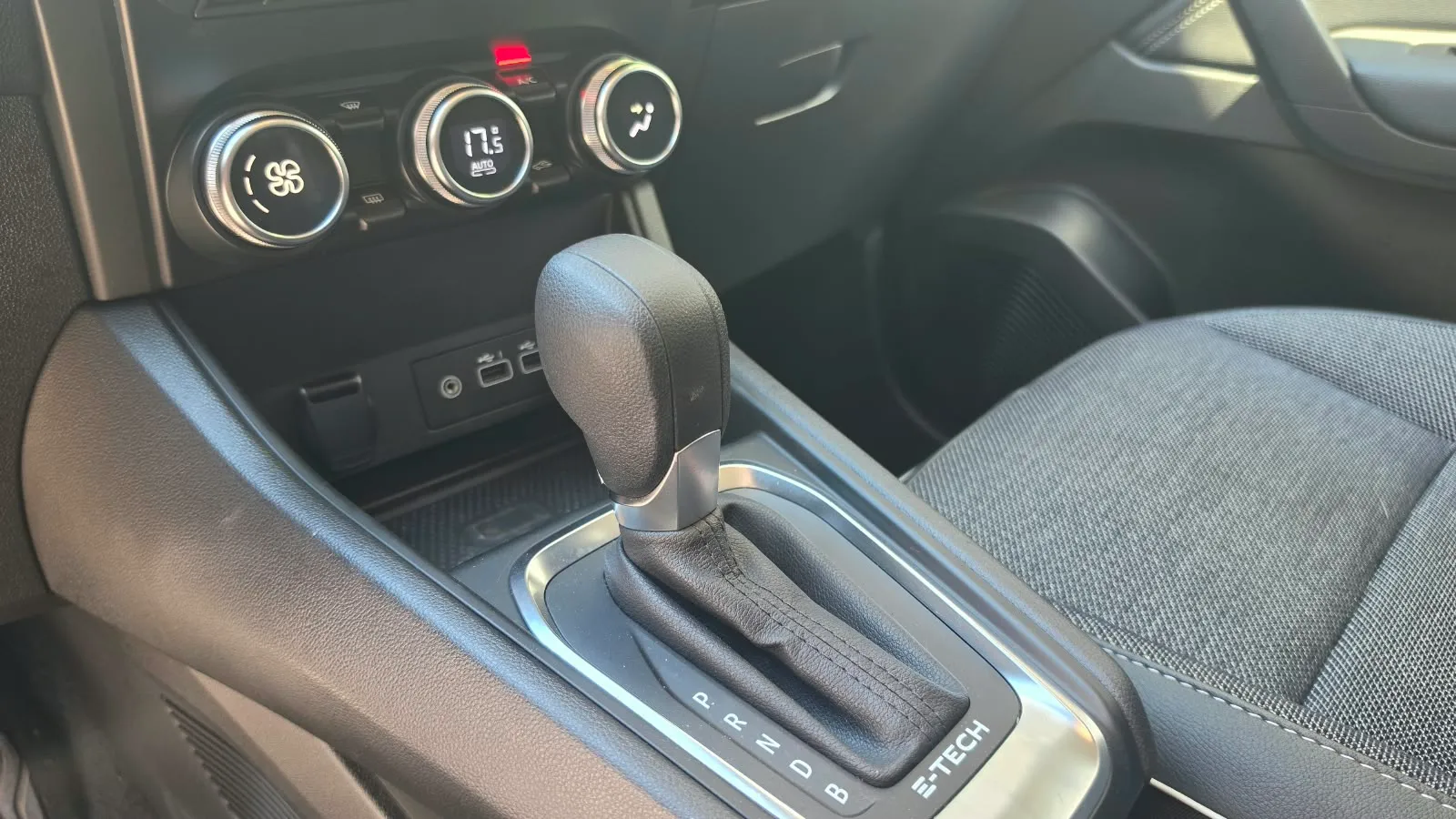 Renault Captur E-Tech engineered HEV - foto 16