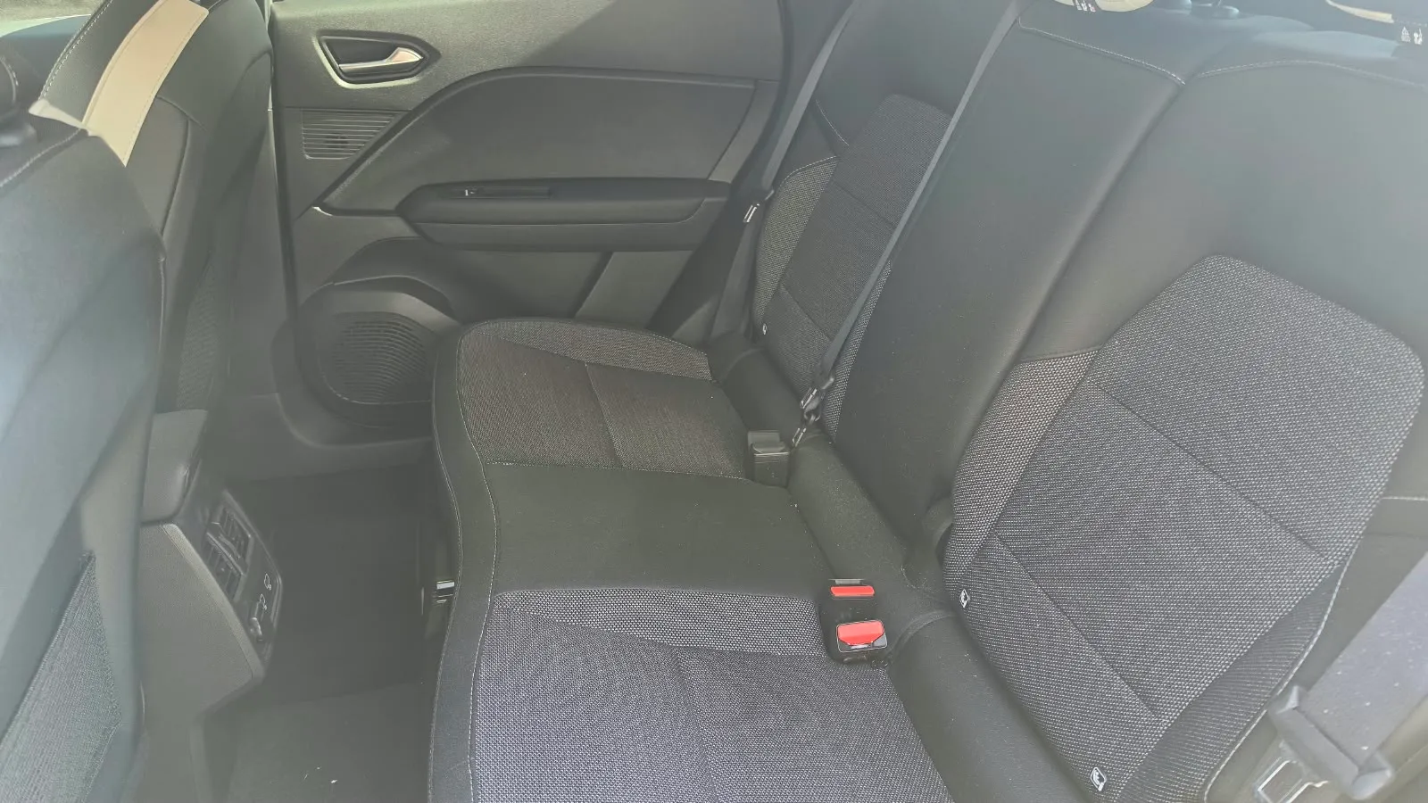 Renault Captur E-Tech engineered HEV - foto 12