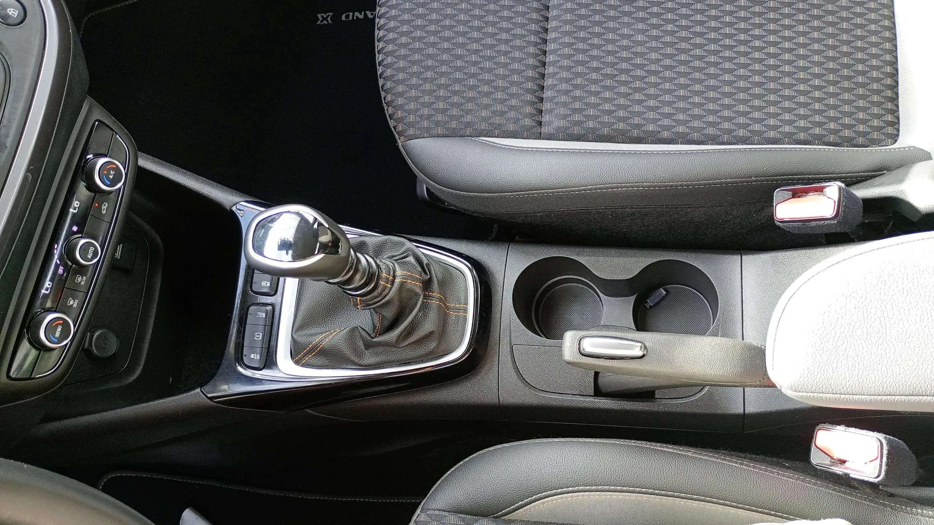 Opel Crossland 1.2 Innovation - foto 15