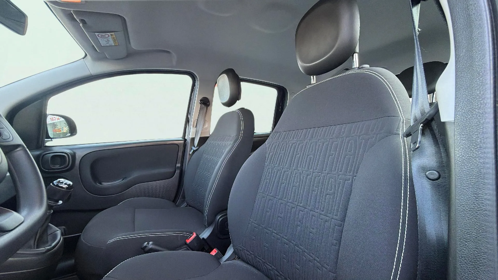 Fiat Panda Hybrid 1.0 - foto 10
