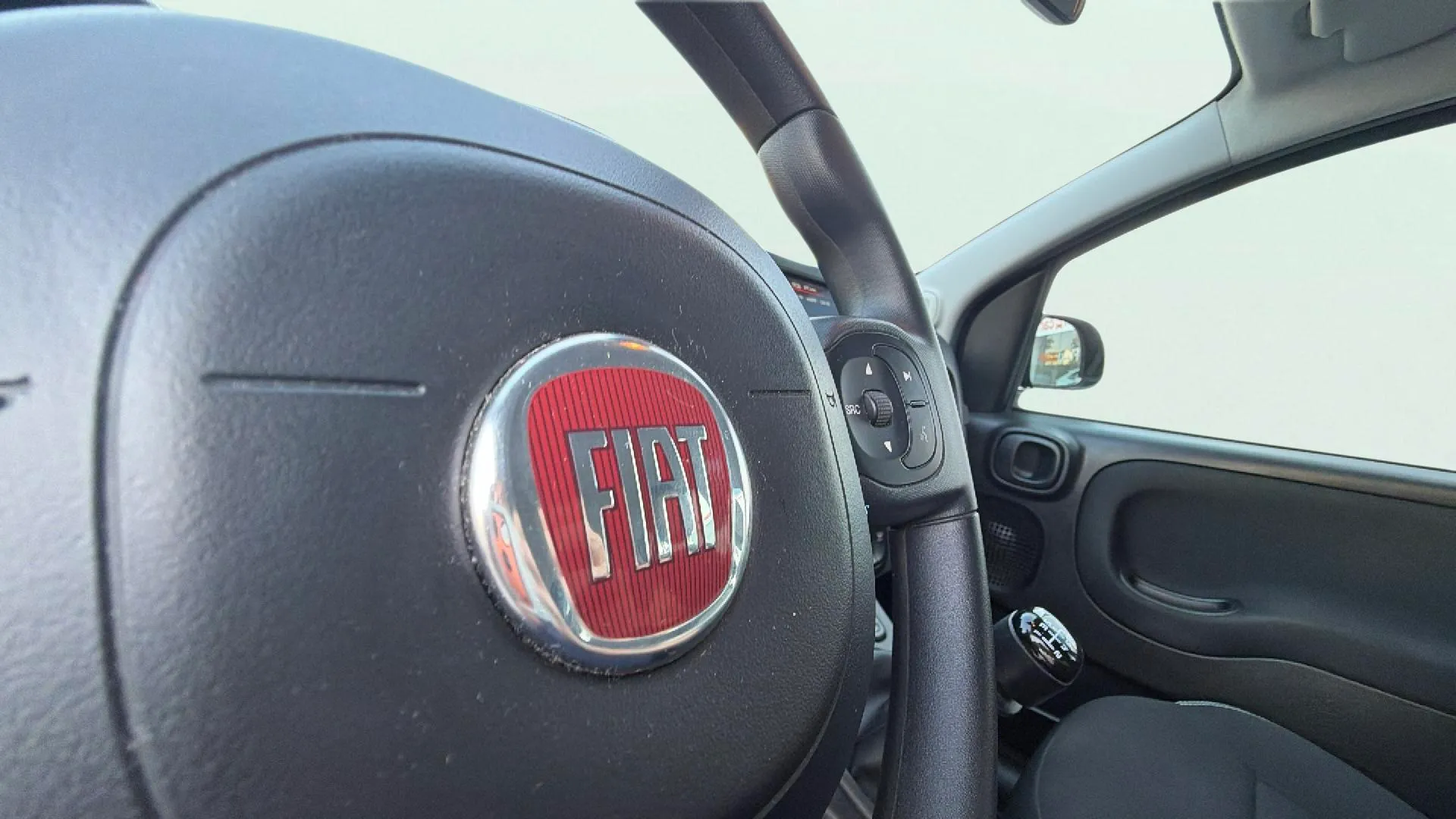 Fiat Panda Hybrid 1.0 - foto 26