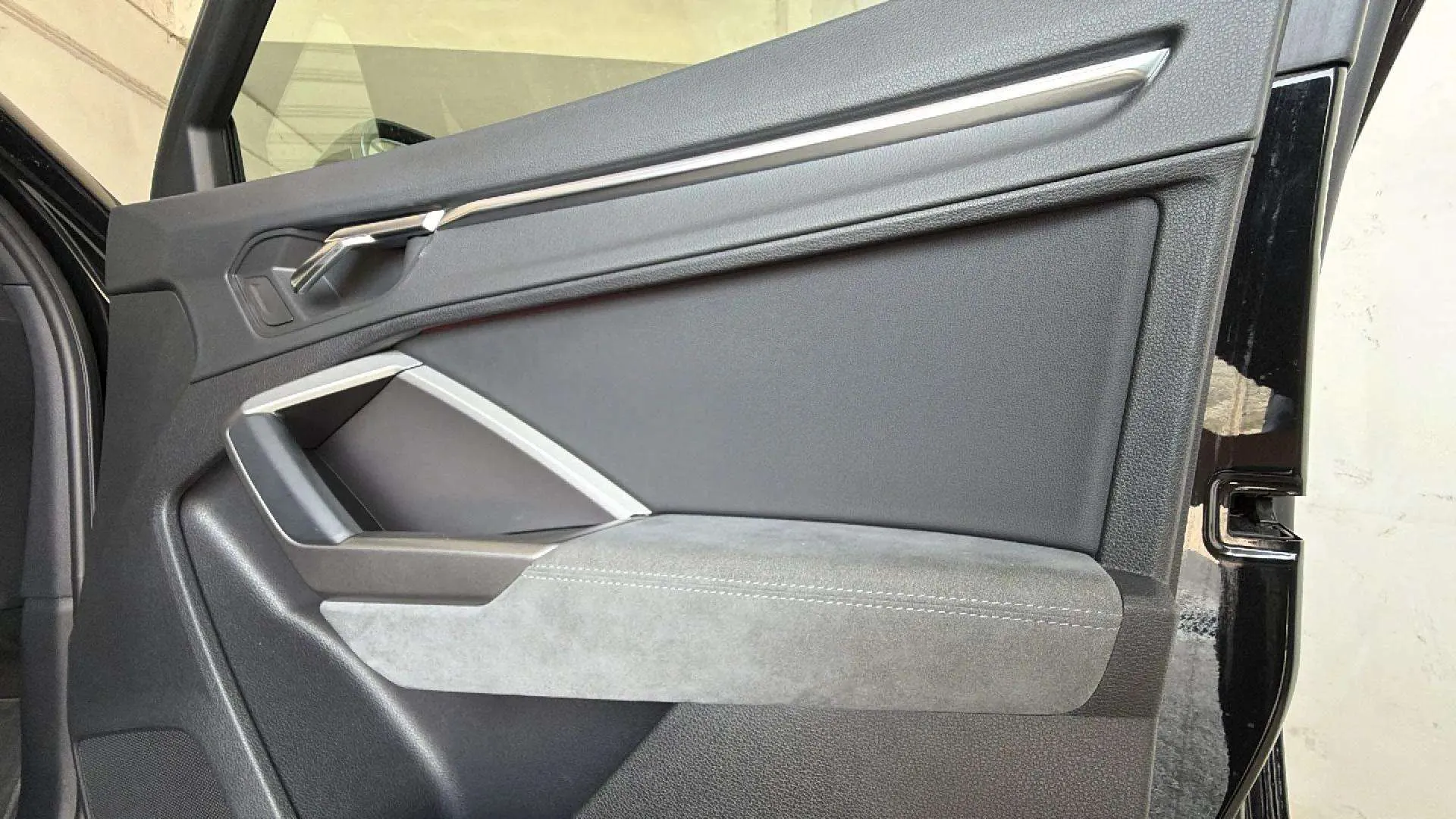 Audi Q3 40 TDI S tronic quattro Black Line - foto 35