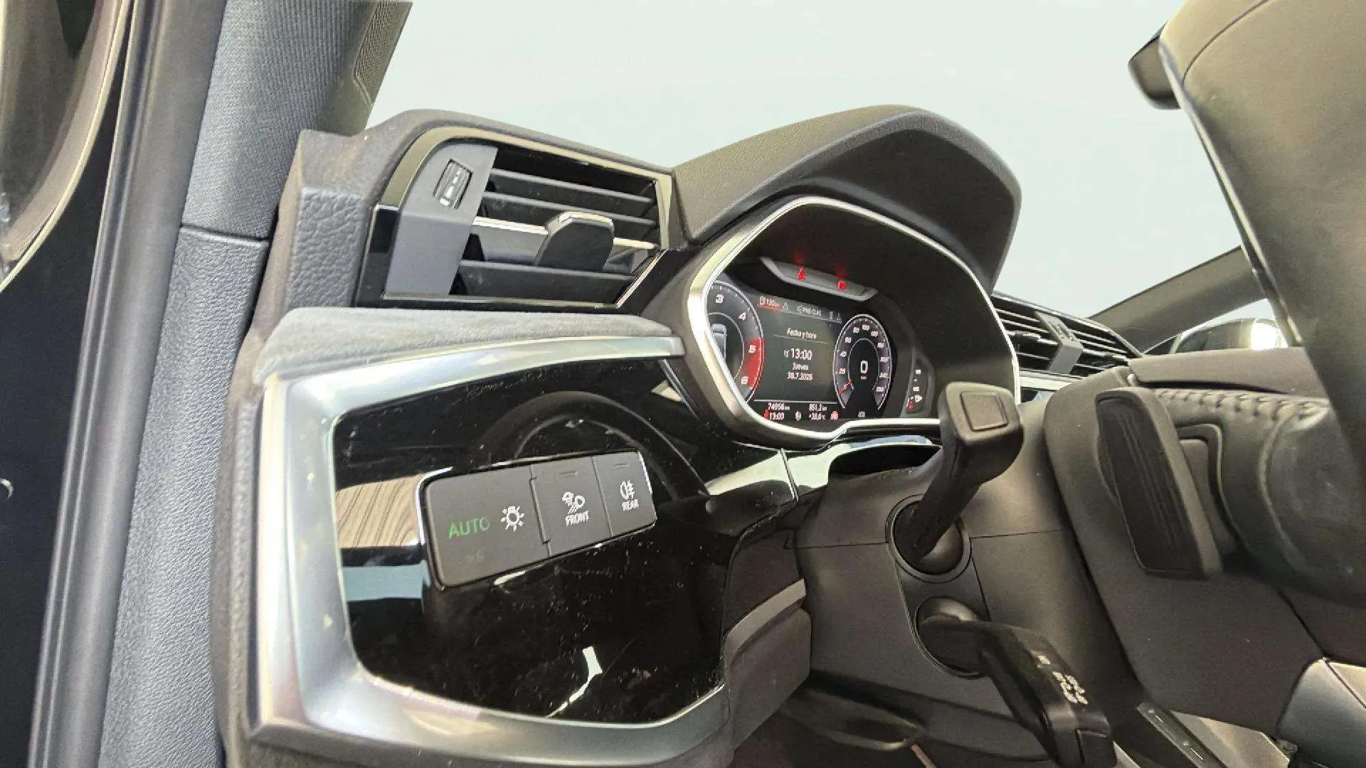 Audi Q3 40 TDI S tronic quattro Black Line - foto 33