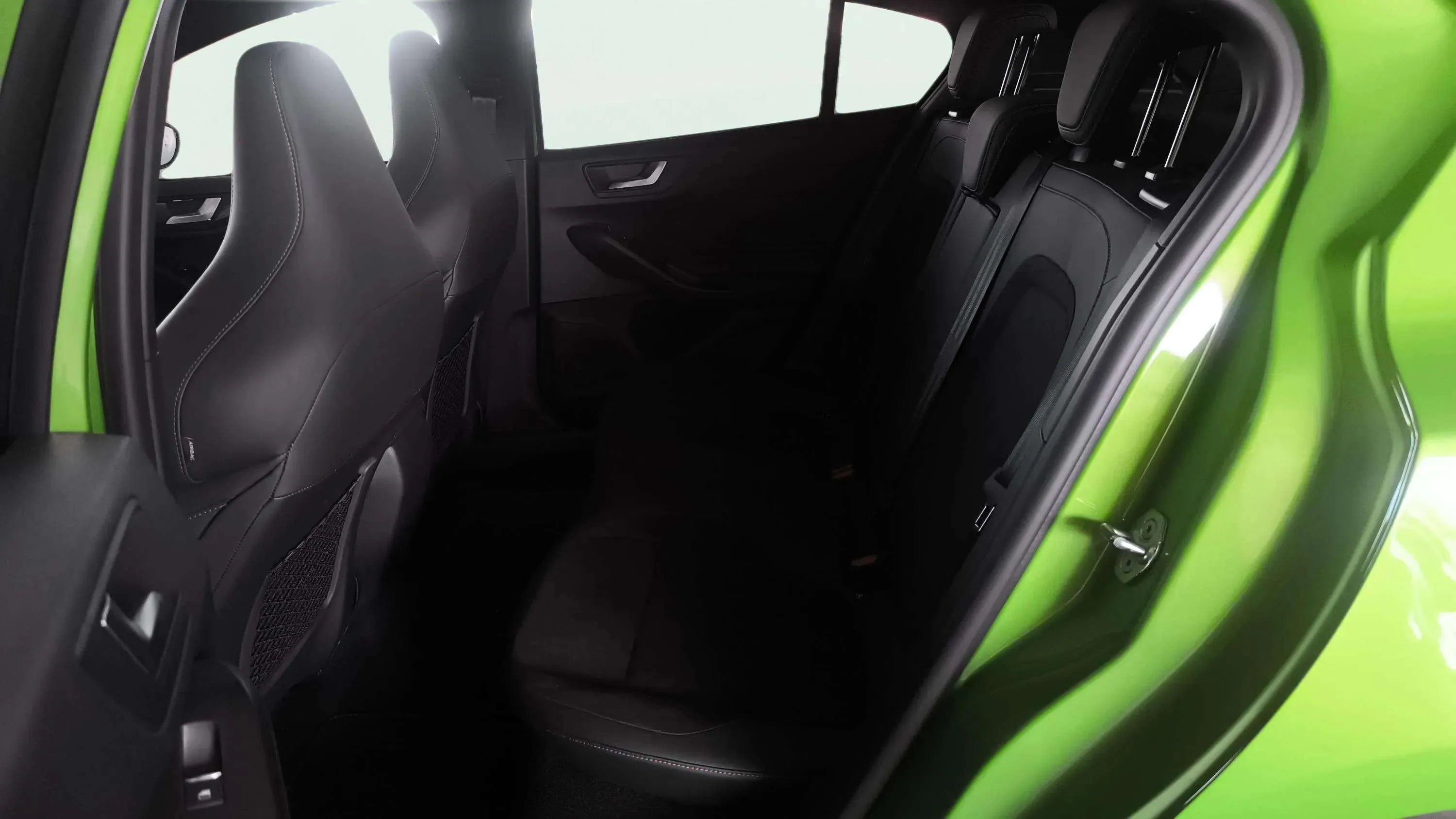 Ford Focus ST Edition 2.3 EcoBoost - foto 14