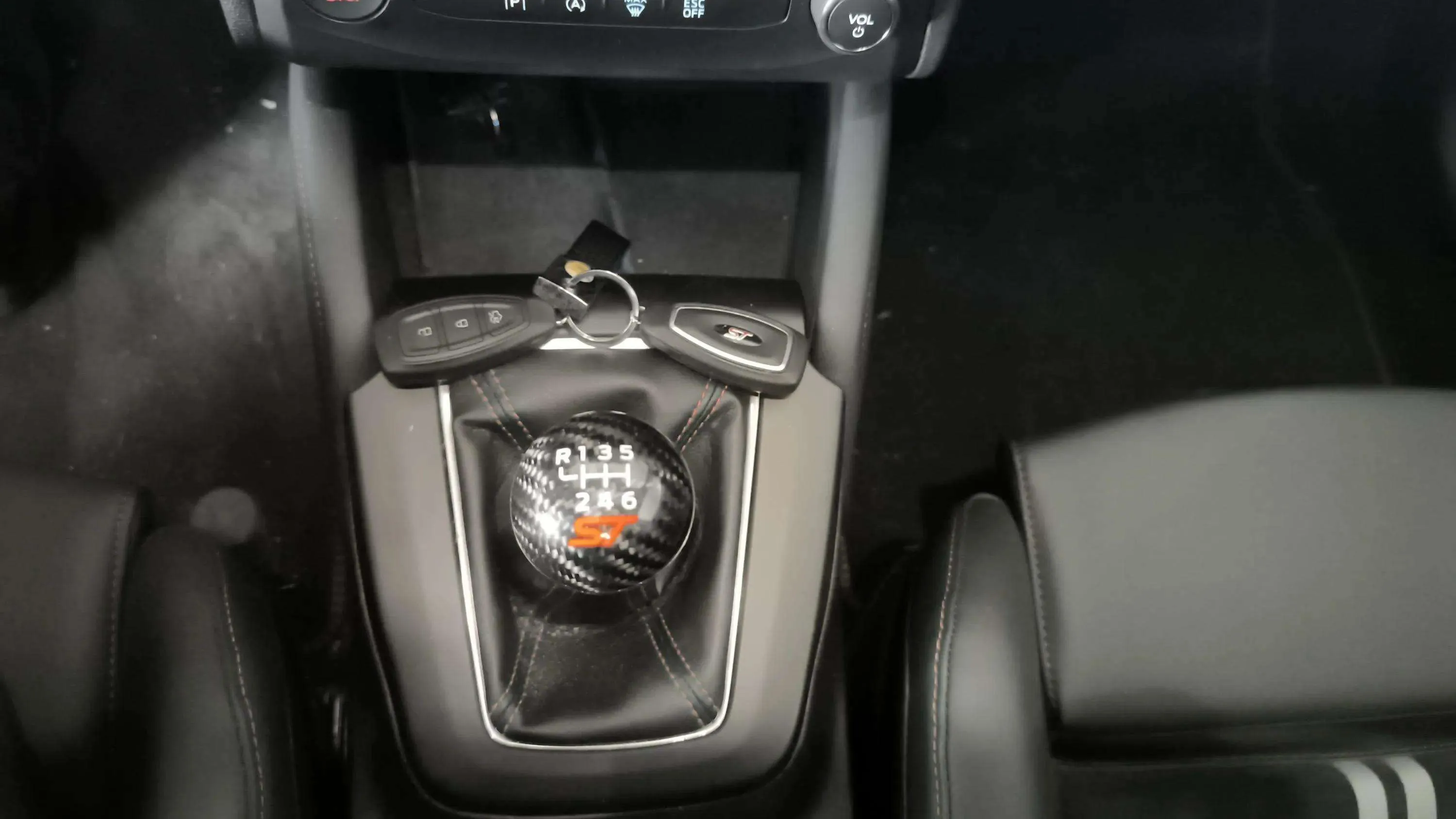 Ford Focus ST Edition 2.3 EcoBoost - foto 18