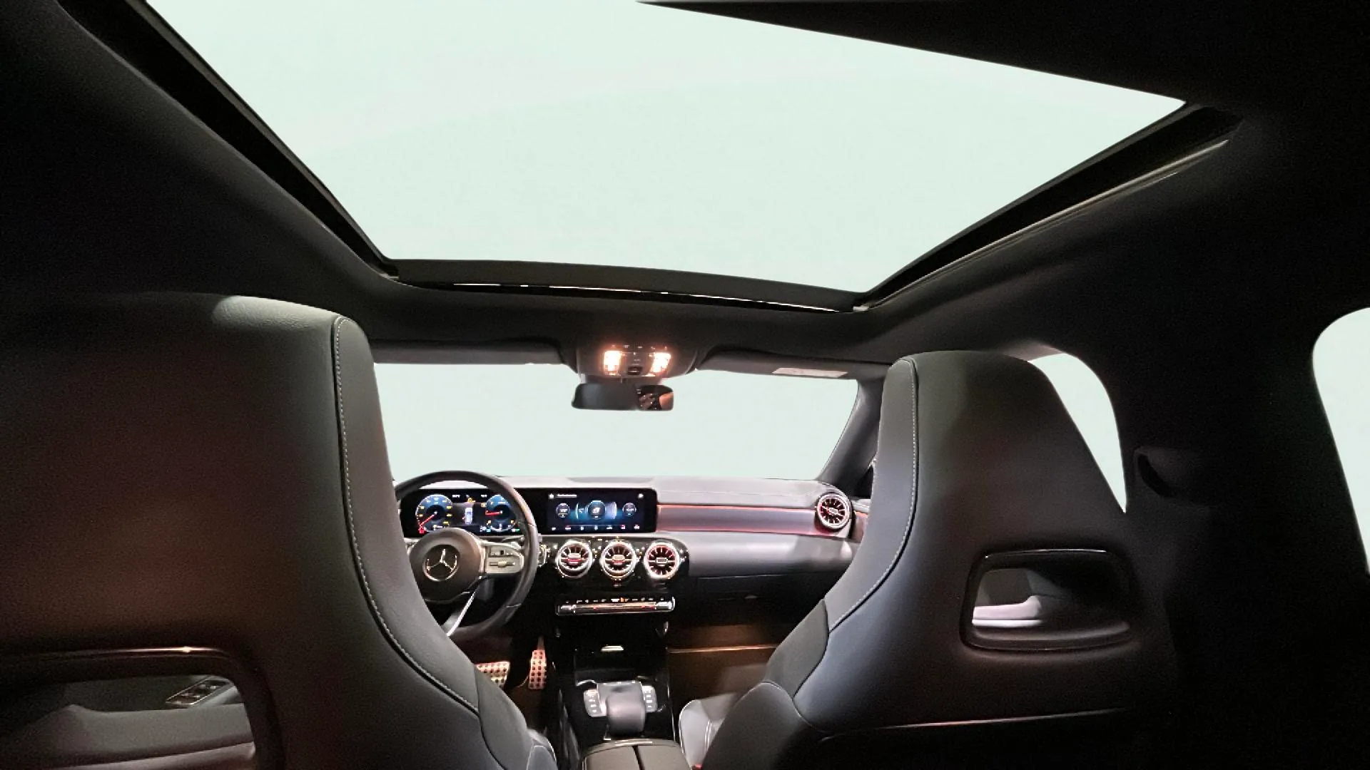 Mercedes-Benz CLA 200 D DCT Shooting Brake - foto 19