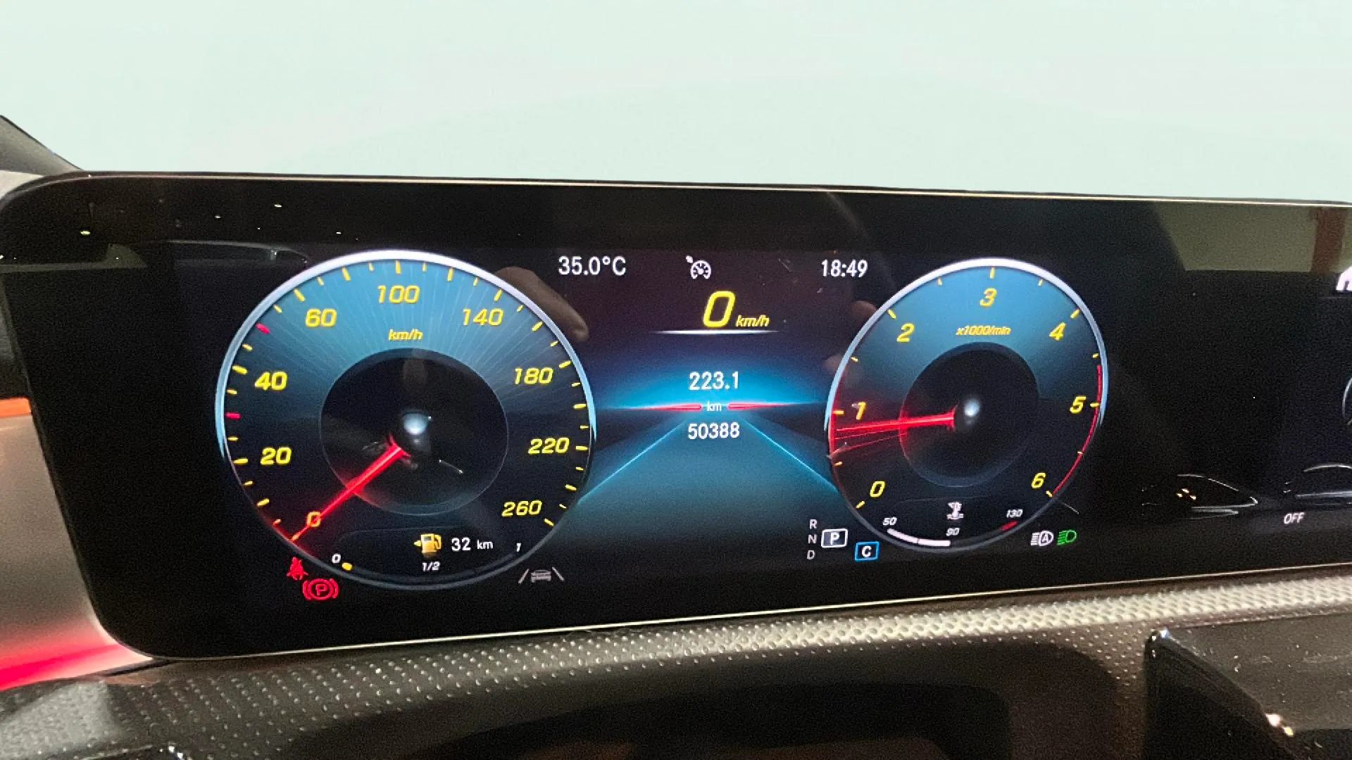Mercedes-Benz CLA 200 D DCT Shooting Brake - foto 12