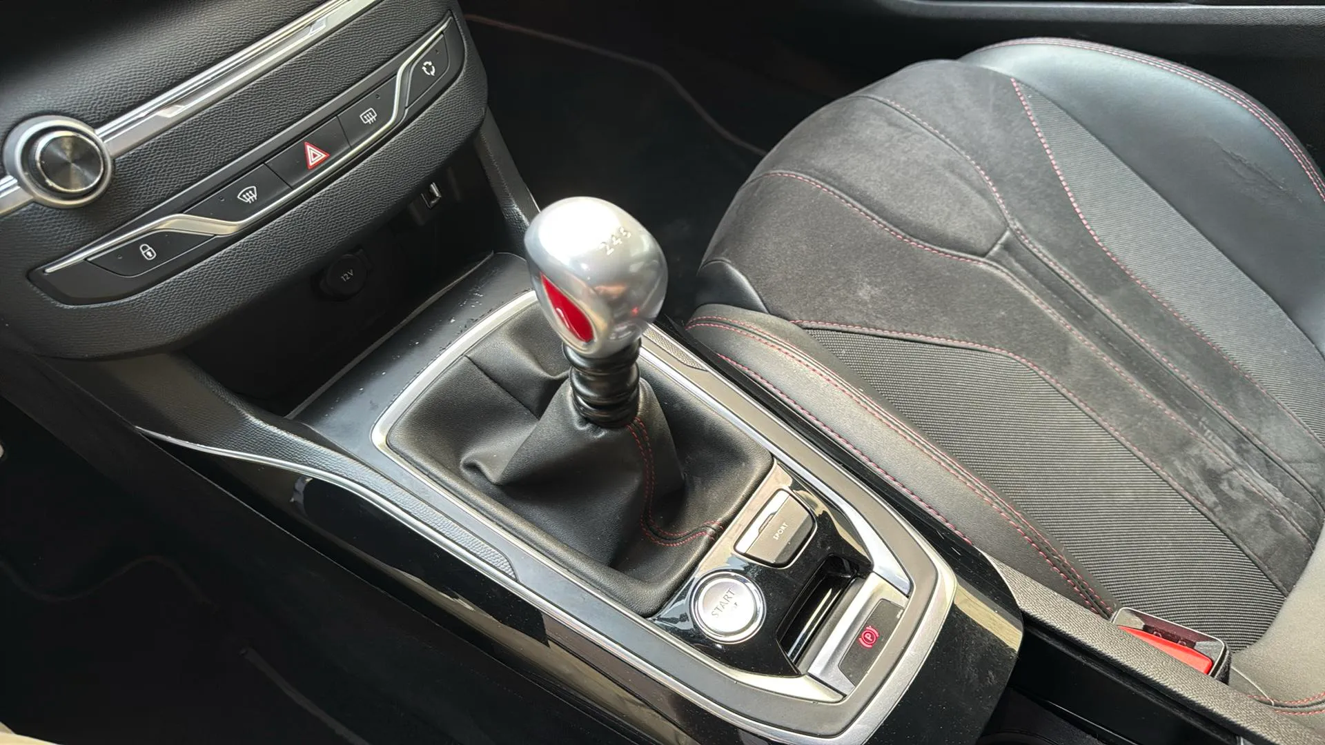Peugeot 308 GTi - foto 18