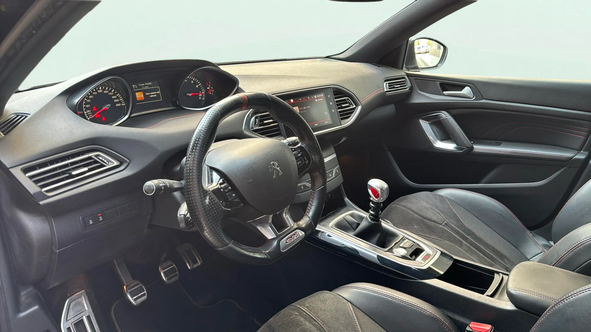 Peugeot 308 GTi - foto 13
