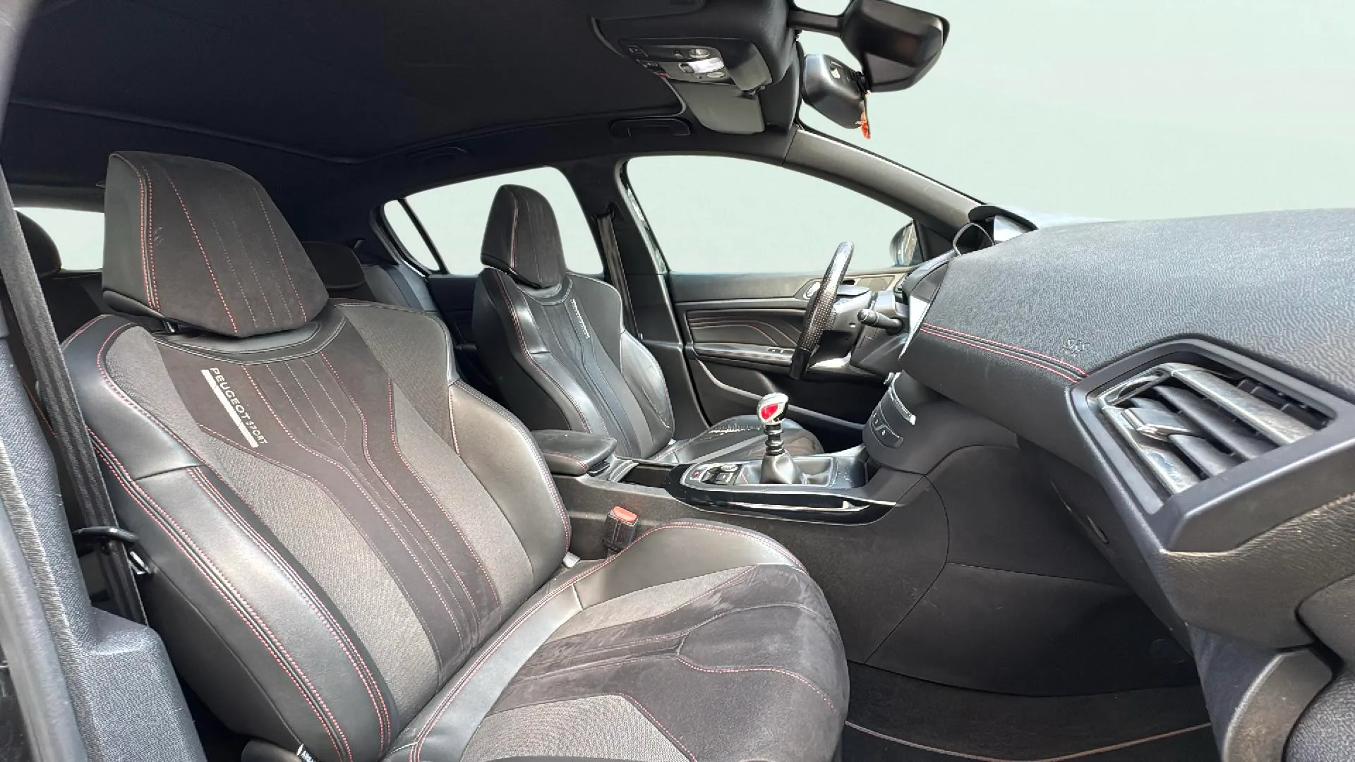 Peugeot 308 GTi - foto 10