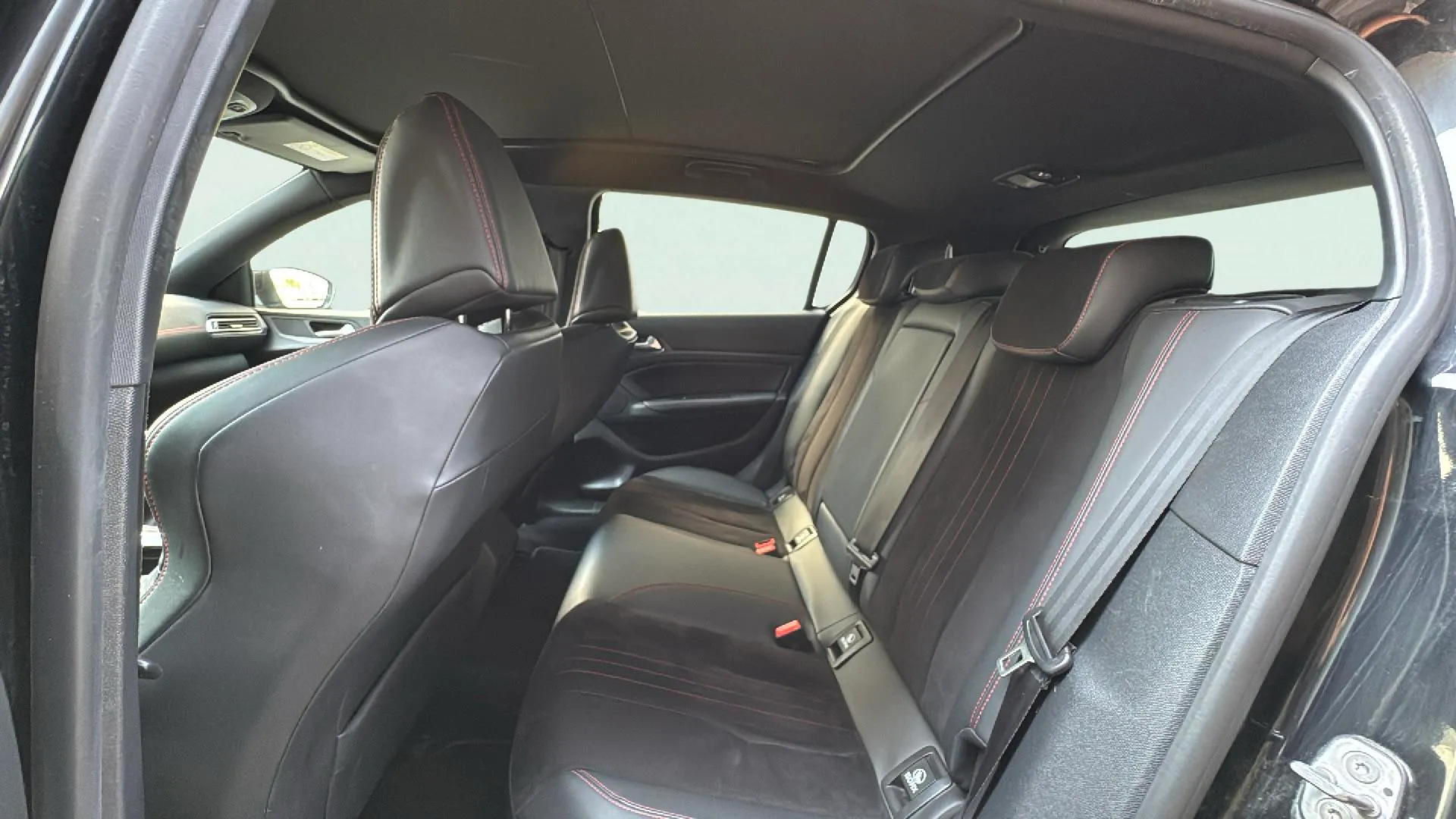 Peugeot 308 GTi - foto 11