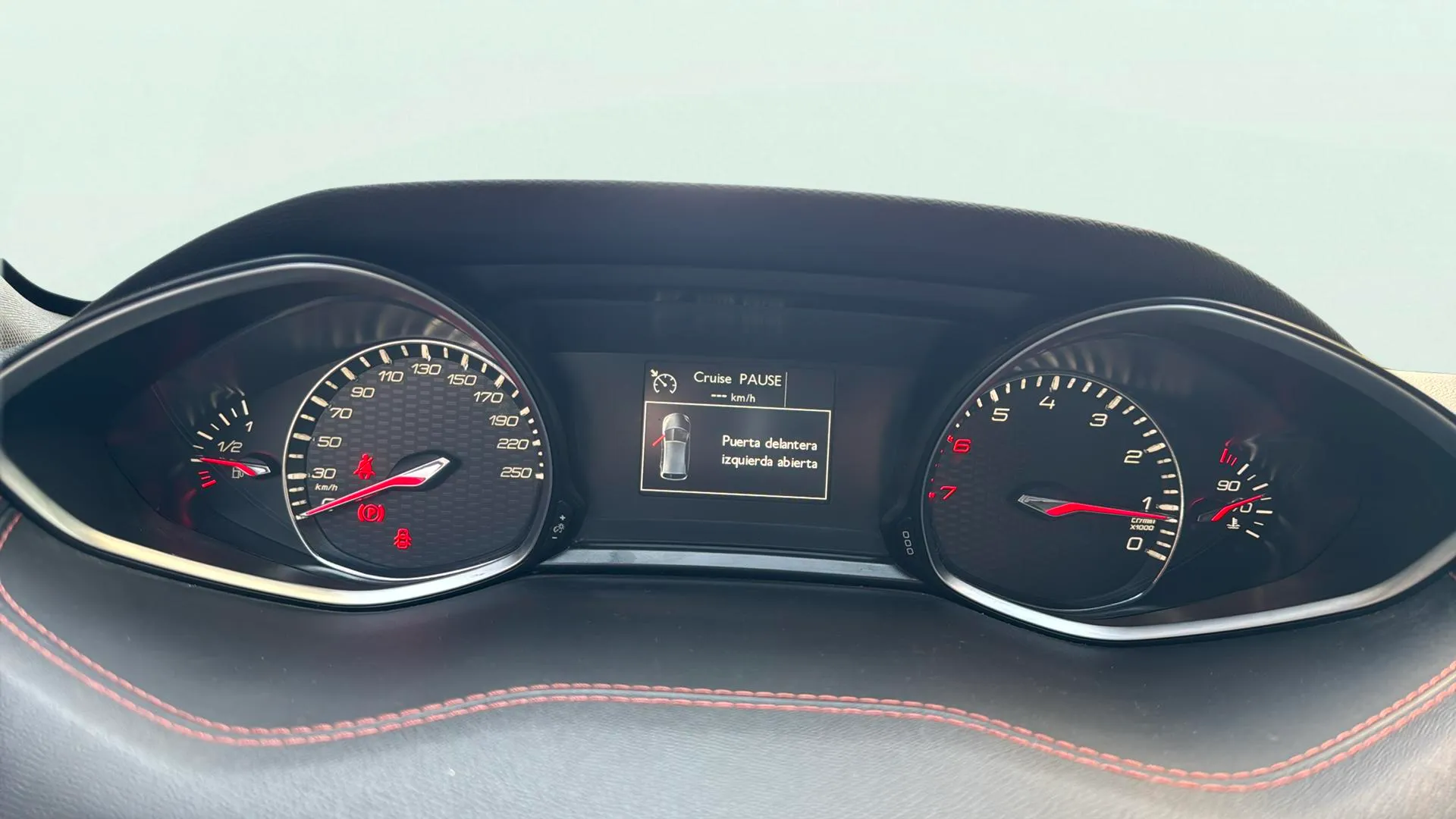 Peugeot 308 GTi - foto 14