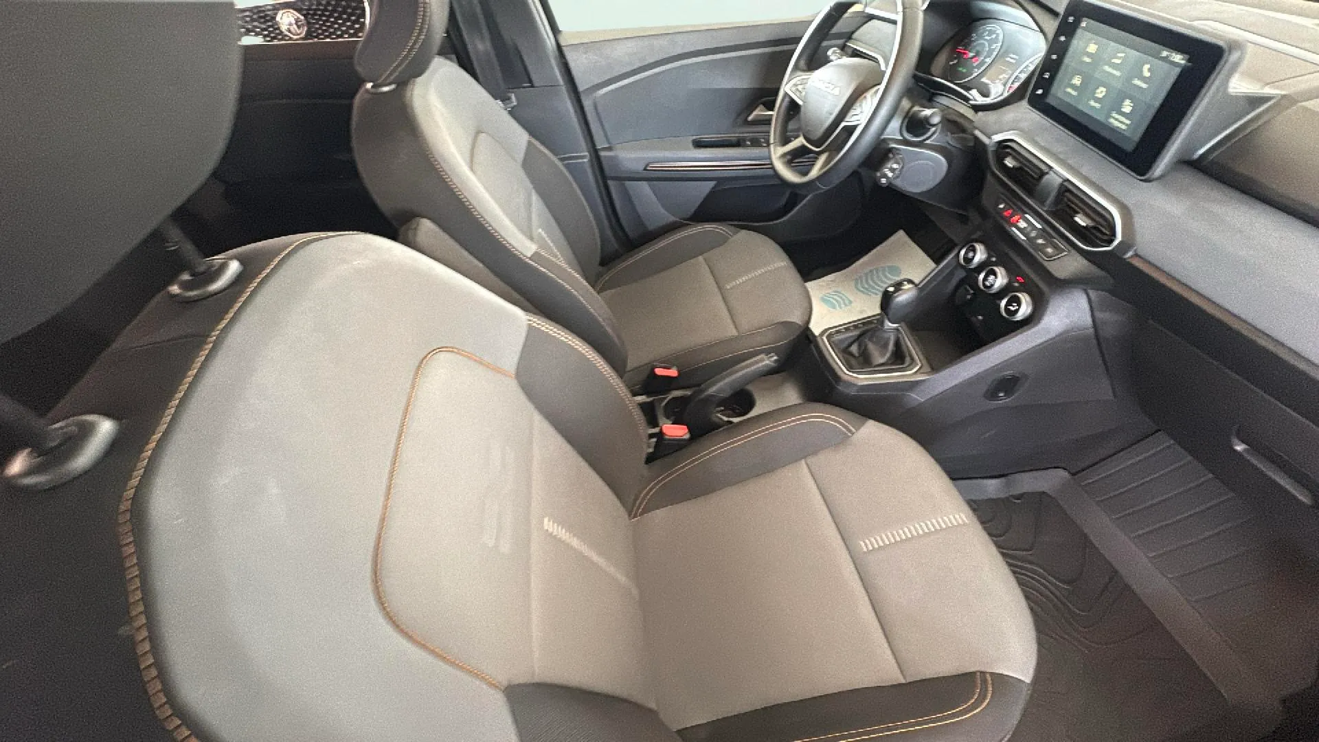 Dacia Sandero Stepway Expression TCe CVT - foto 21