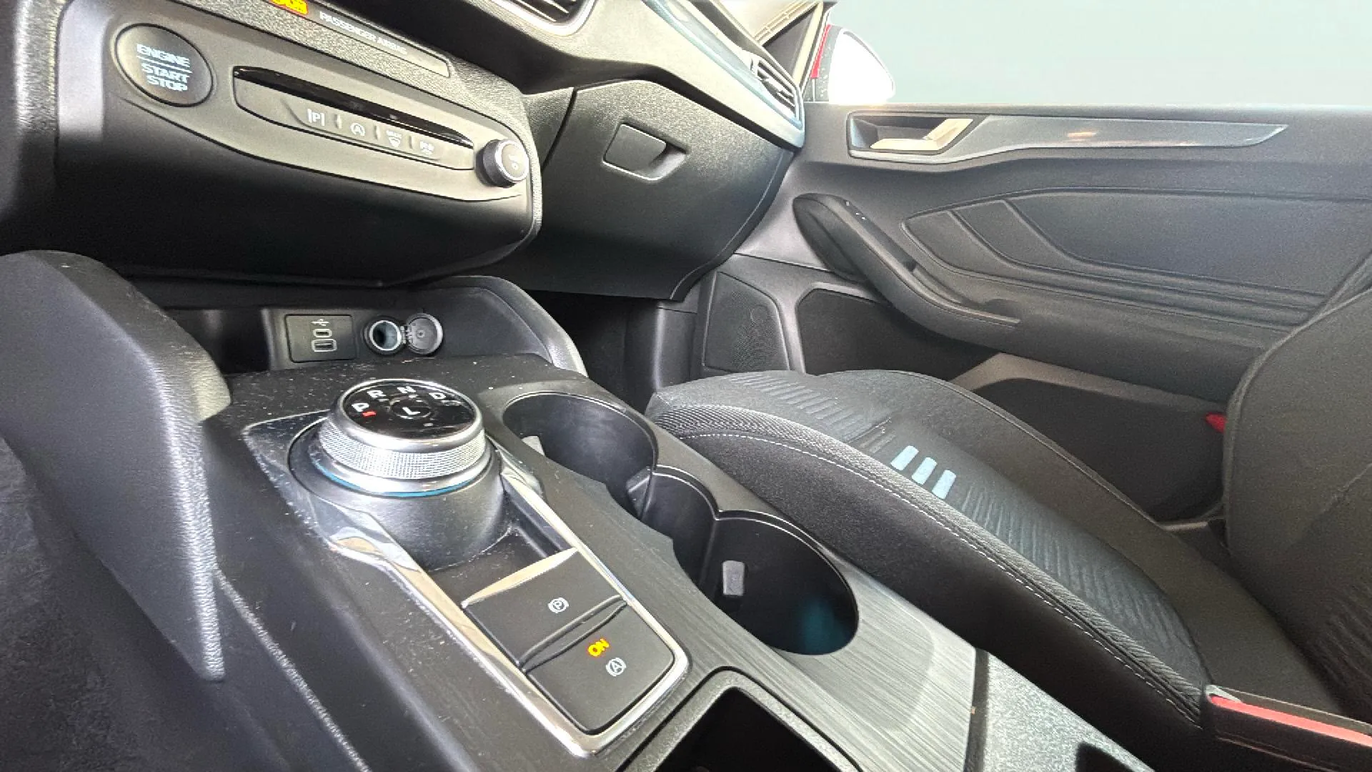 Ford Focus 1.5 EcoBlue Active X - foto 22