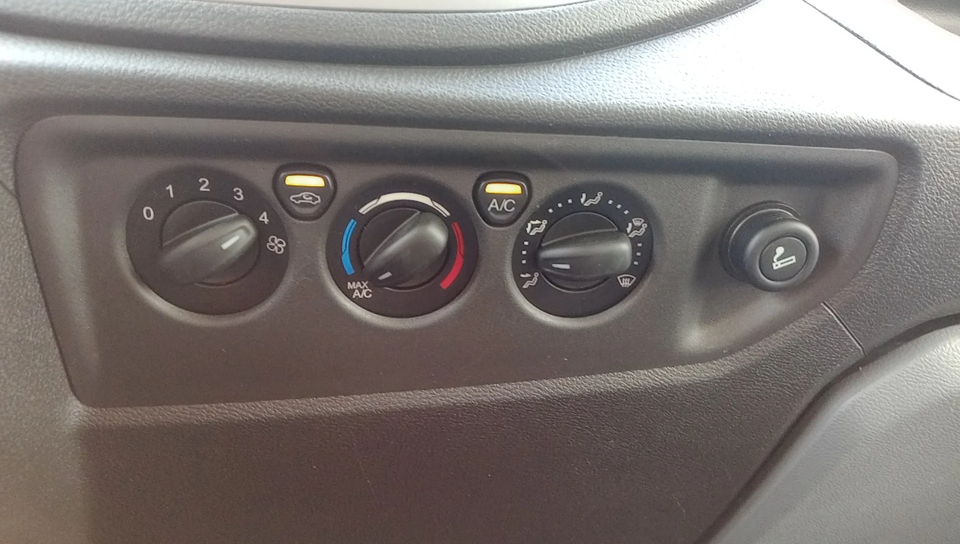 Ford Transit 310 L3H2 Van Ambiente Delantera - foto 17