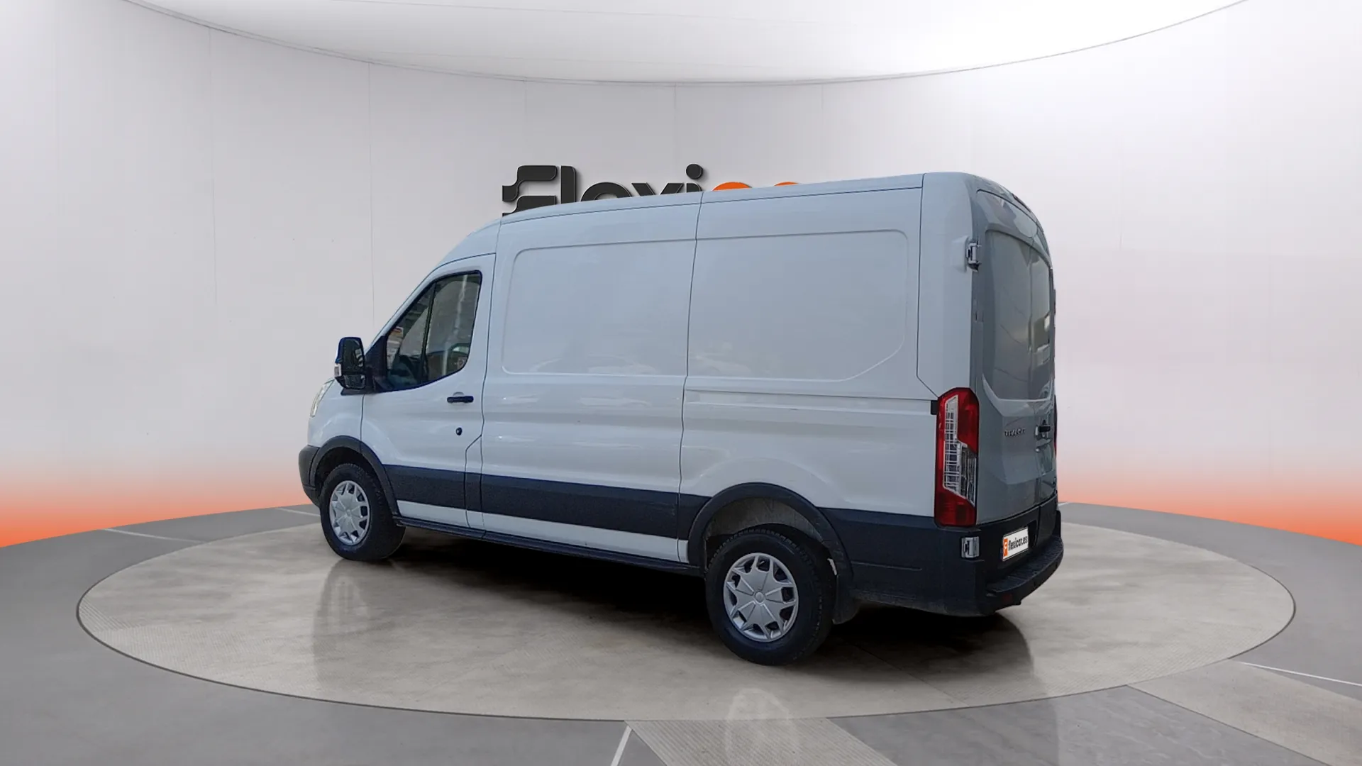 Ford Transit 310 L3H2 Van Ambiente Delantera - foto 5