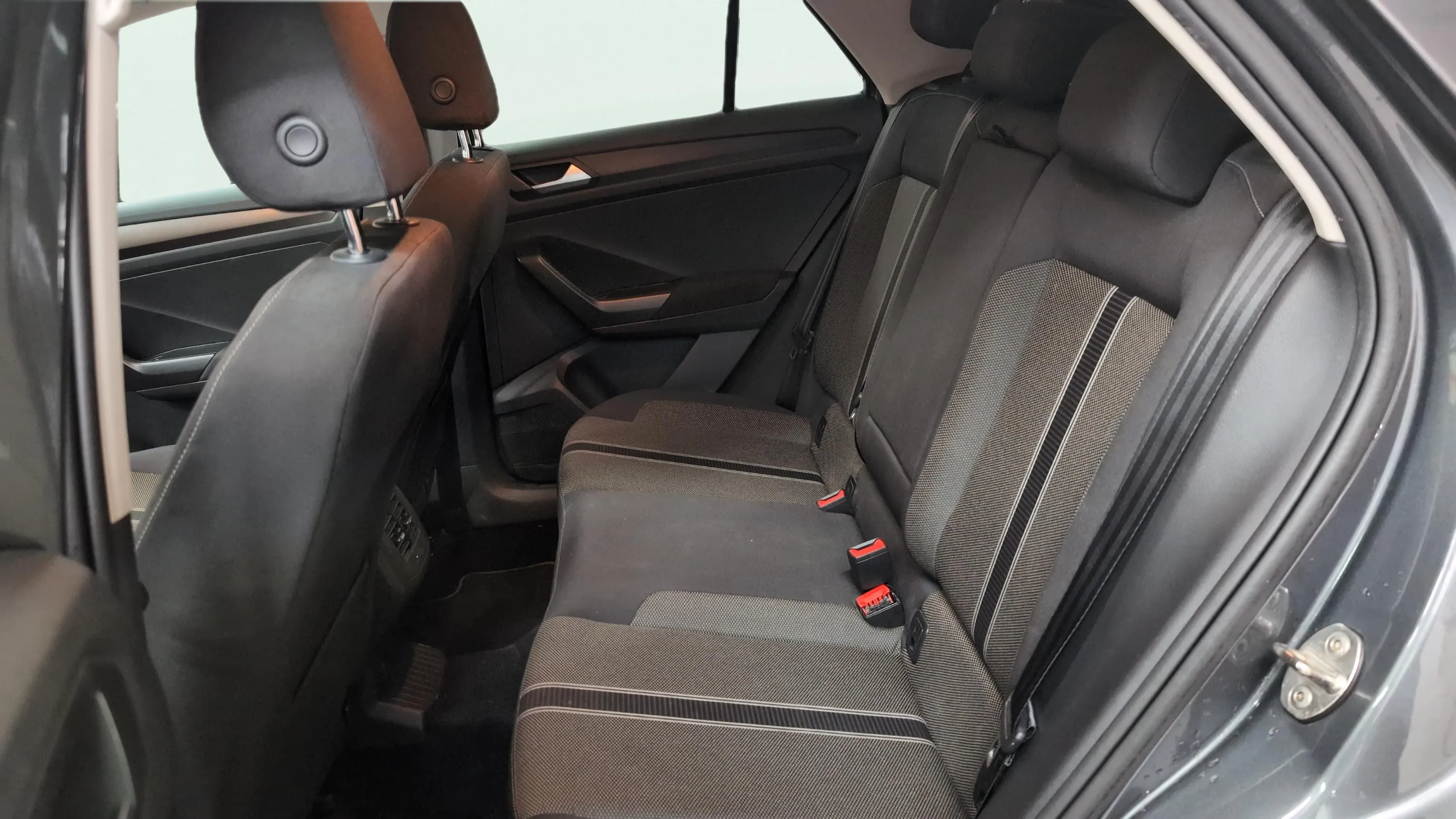 Volkswagen T-Roc Advance 1.5 TSI EVO - foto 14