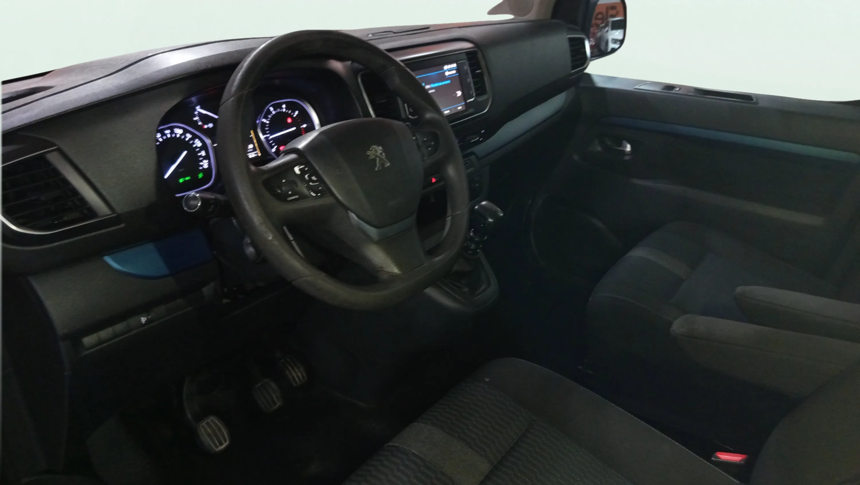 Peugeot Traveller Active BlueHDi Compact - foto 22