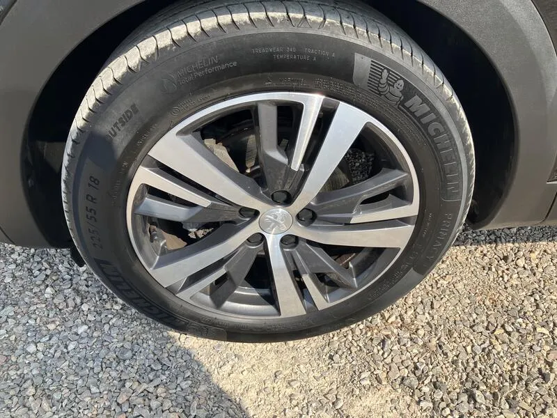 Peugeot 3008 1.5 BlueHDi Allure Pack - foto 15