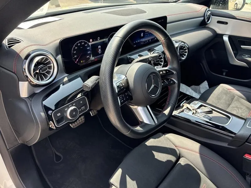 Mercedes-Benz Clase C CLA 220 d AMG Line - foto 10
