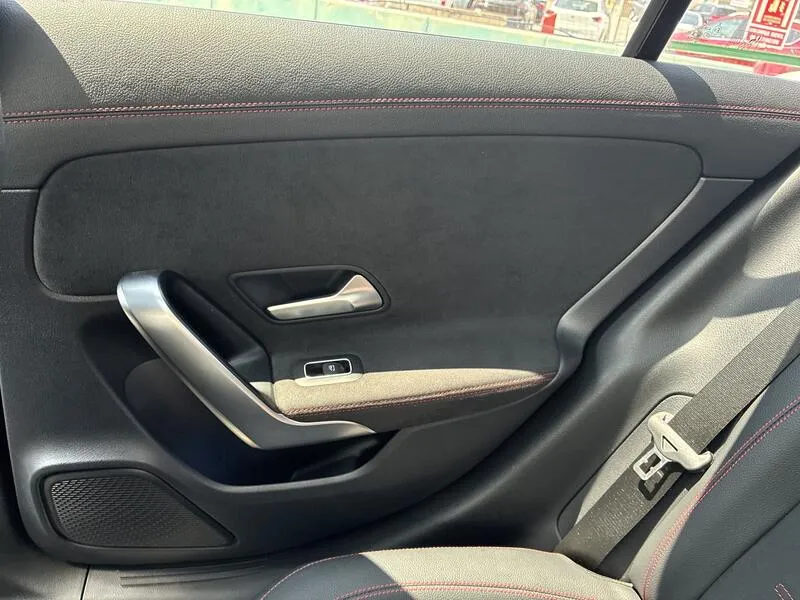 Mercedes-Benz Clase C CLA 220 d AMG Line - foto 23