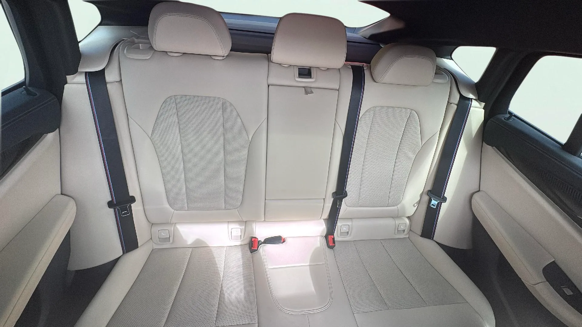 BMW X4 M40i xDrive - foto 16