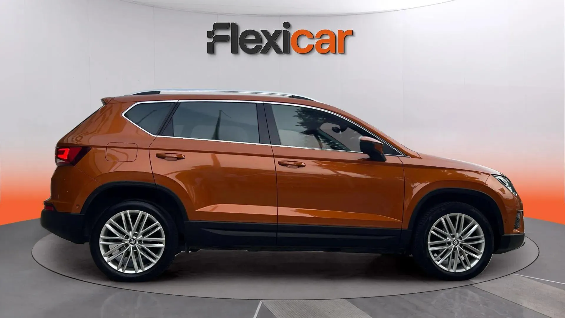 SEAT Ateca 1.5 TSI DSG Xcel Edit. - foto 8