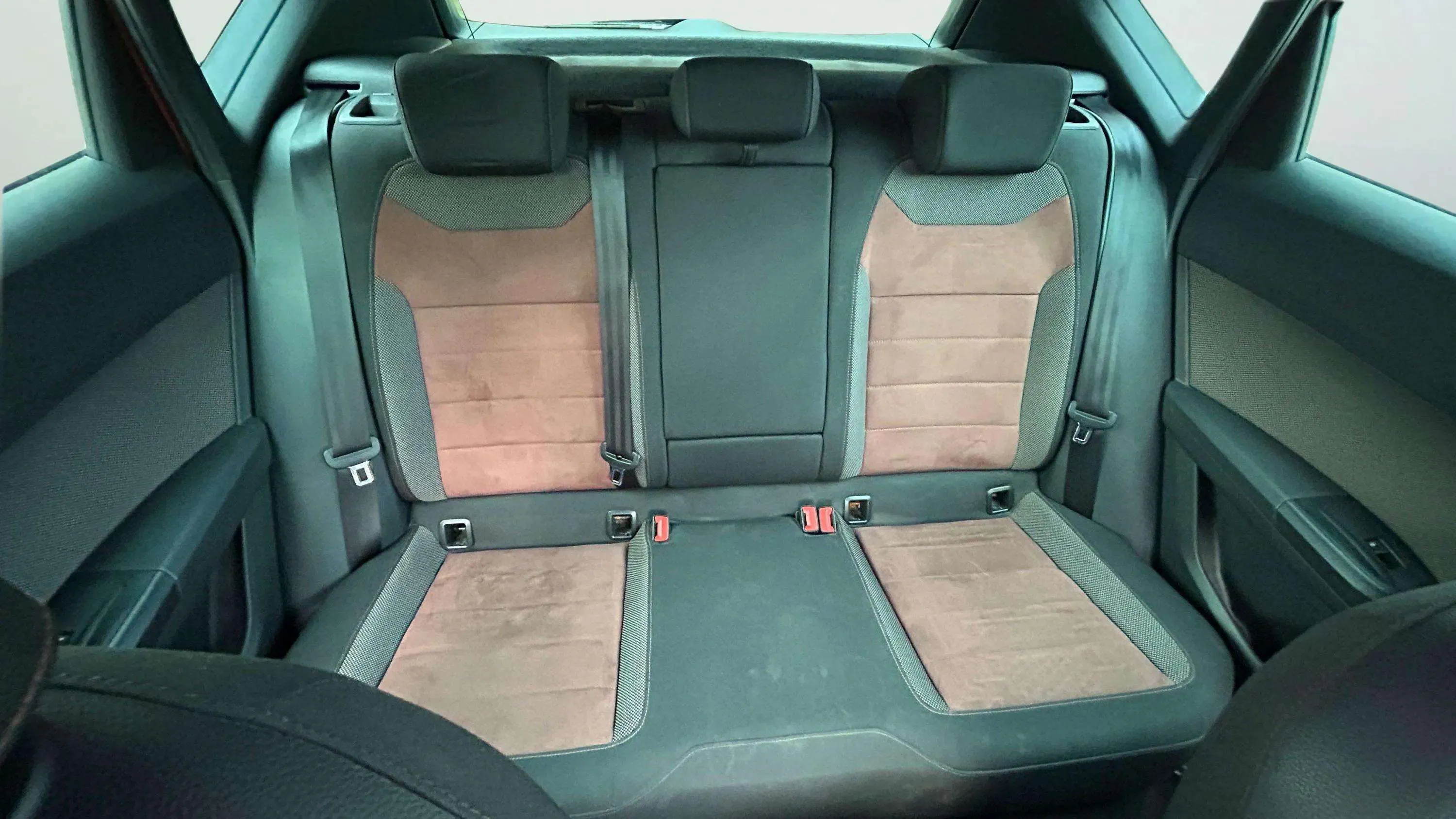 SEAT Ateca 1.5 TSI DSG Xcel Edit. - foto 16