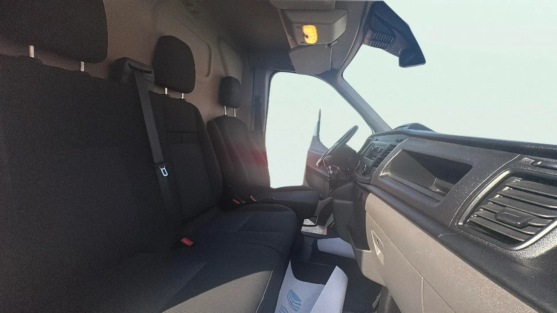 Ford Transit 310 L2H2 Mixta Ambiente Delantera - foto 15