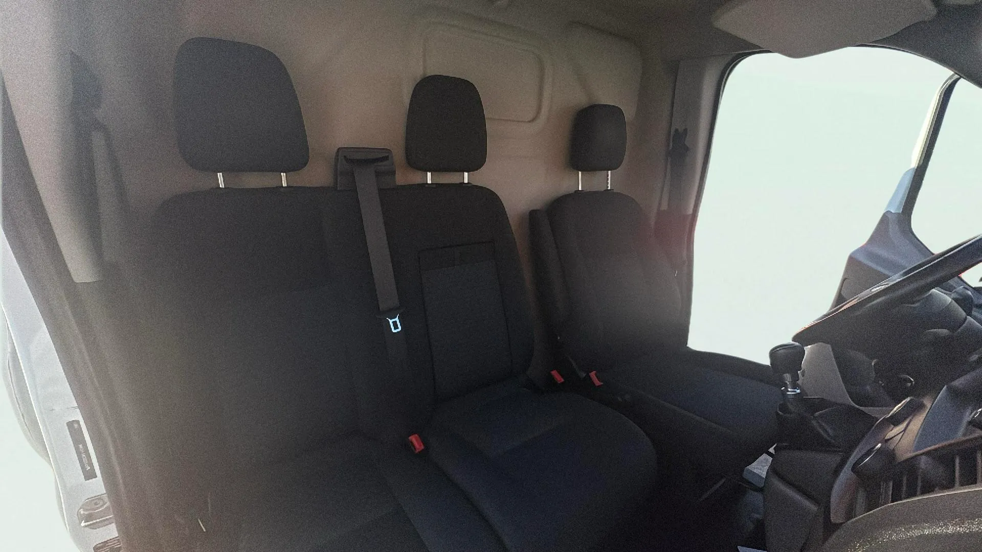Ford Transit 310 L2H2 Mixta Ambiente Delantera - foto 14