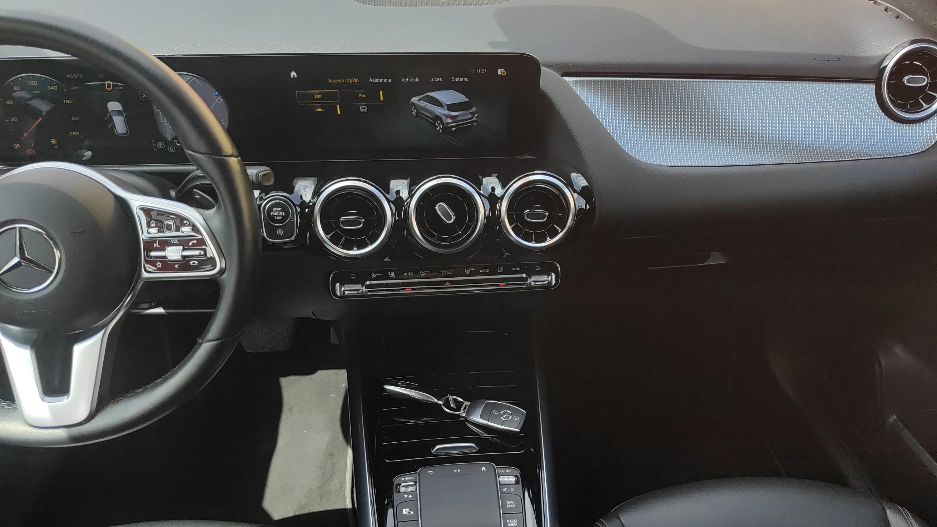 Mercedes-Benz GLA 200 D - foto 14