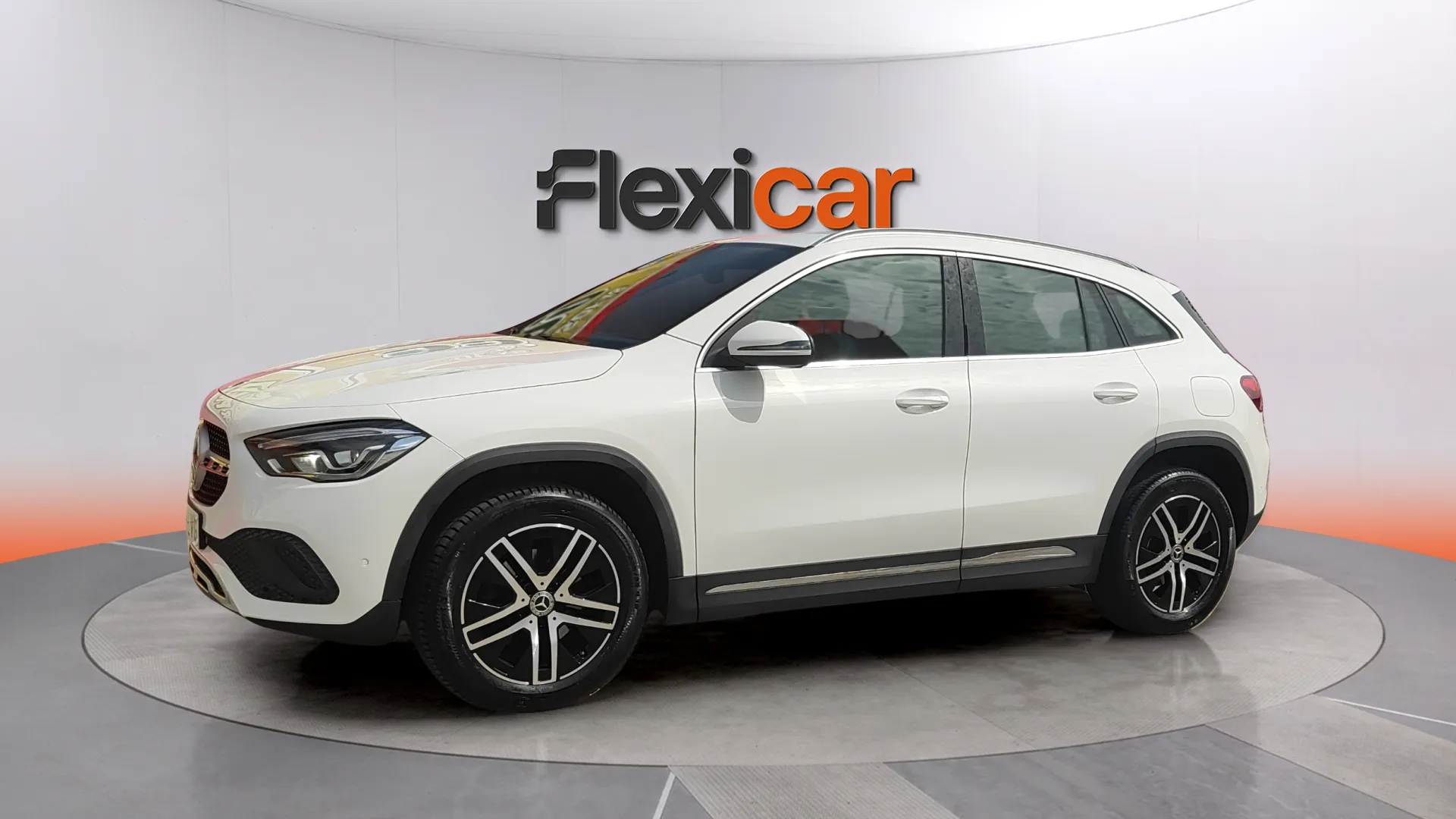 Mercedes-Benz GLA 200 D - foto 10